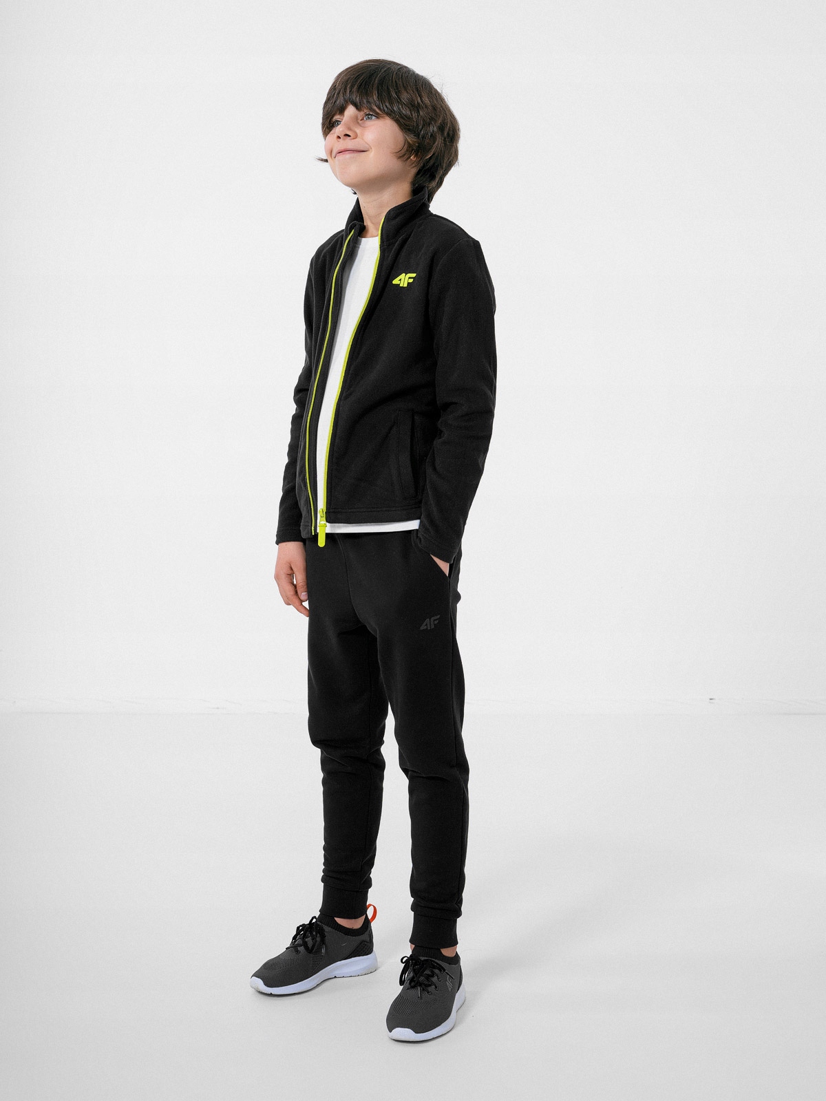 4F POLAR NA ZAMEK BLUZA CHŁOPIĘCA Z22 JPLM001 158 Kolekcja ZIMA