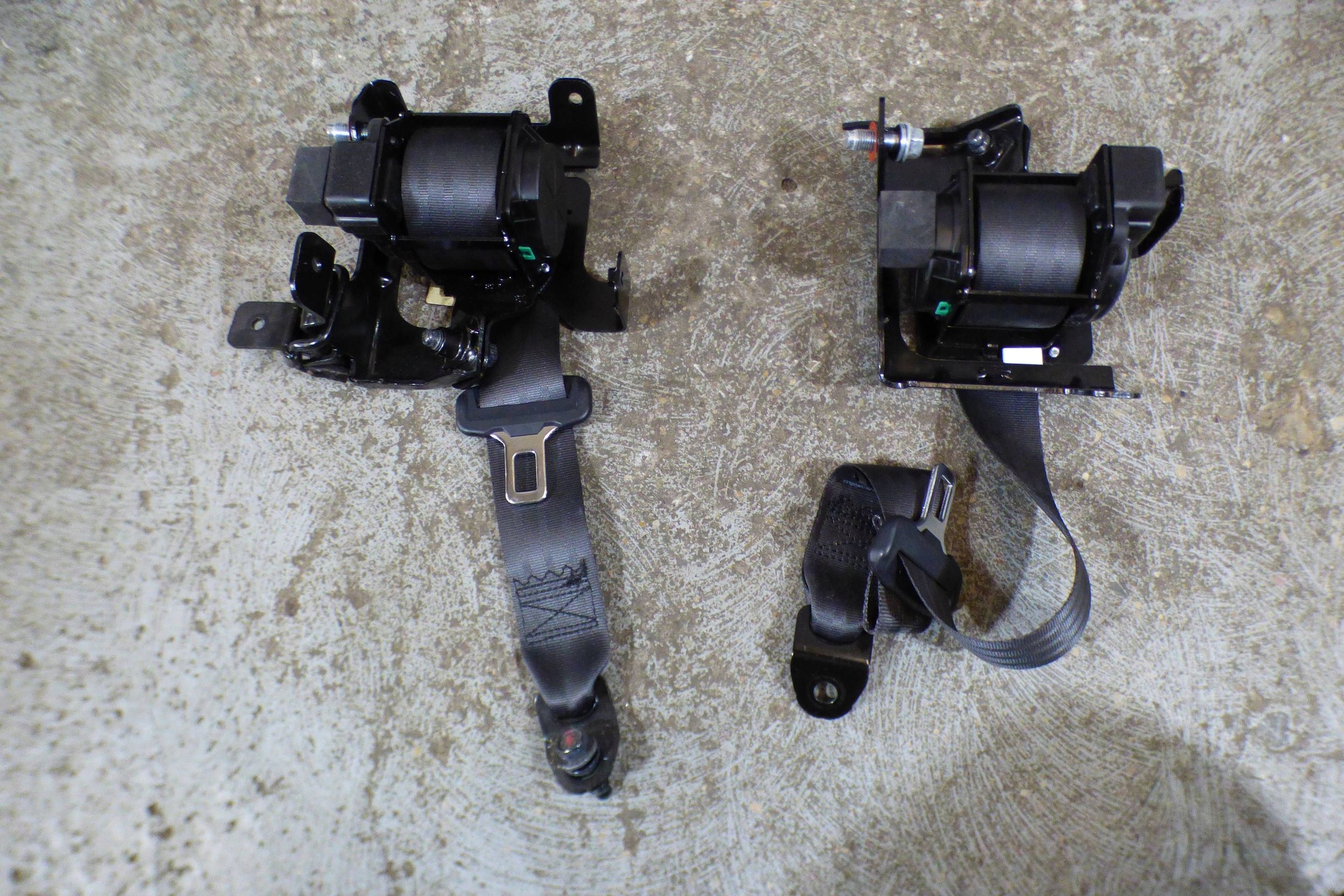 KIA Ceed III HB 5D Sitz zapinki Gurten heck KPL.