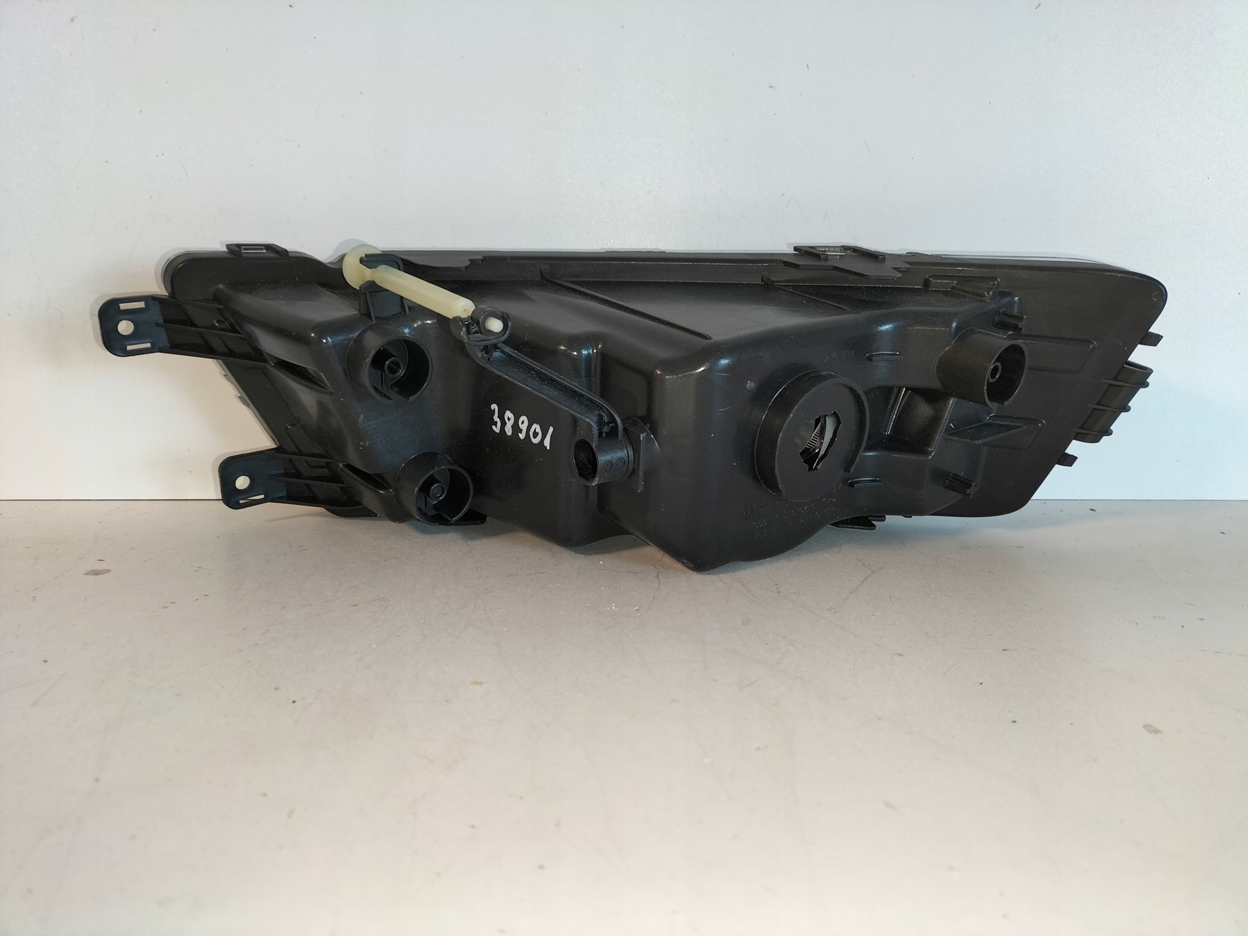 fog light light right SKODA OCTAVIA III 13-17