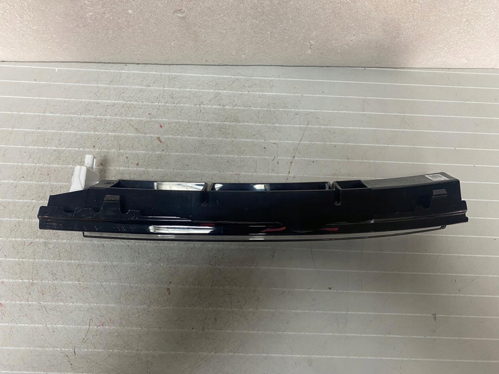 led решетки vw PASSAT B9 3J левая правая