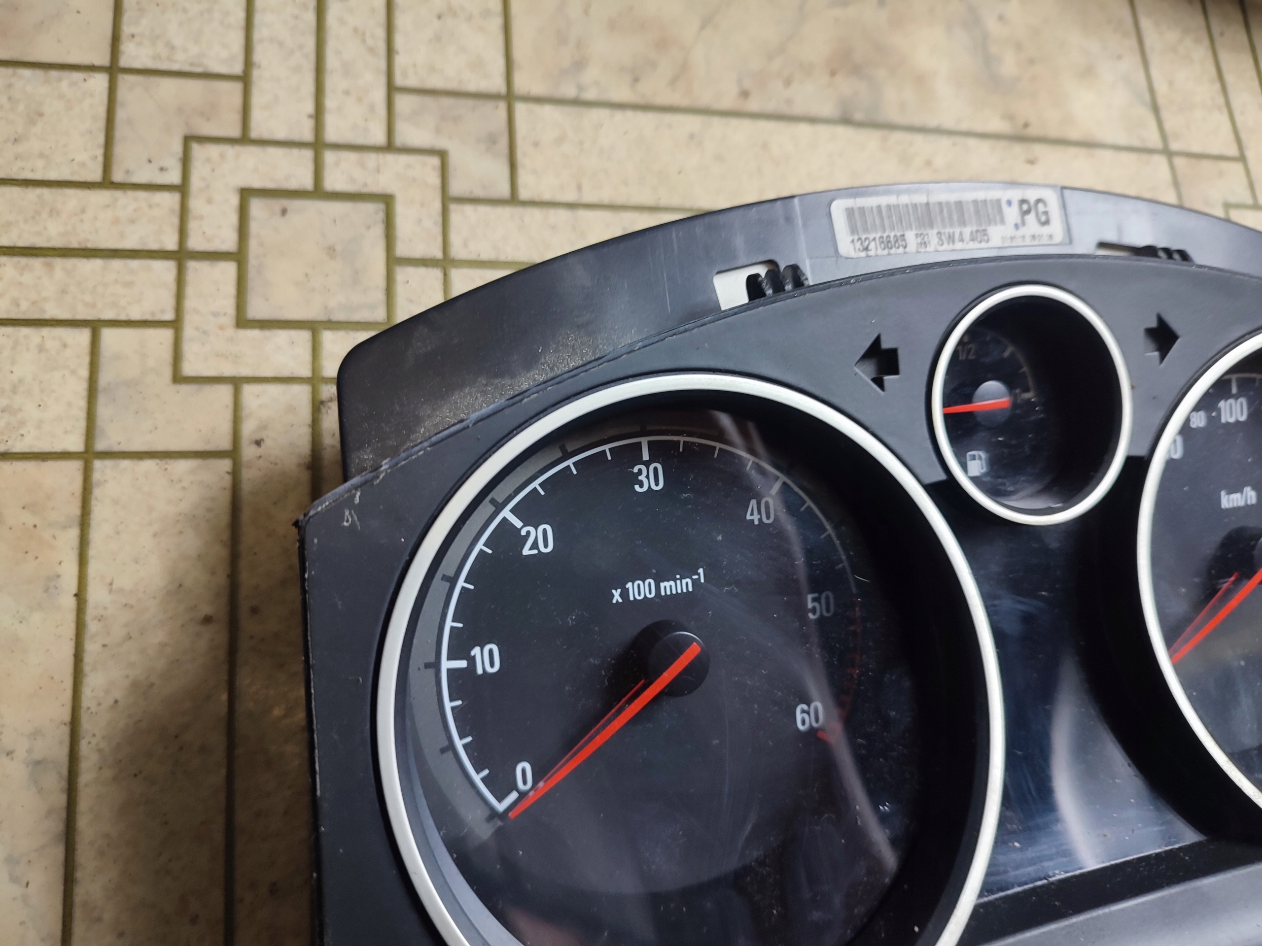 dials dials OPEL ZAFIRA B 13216685