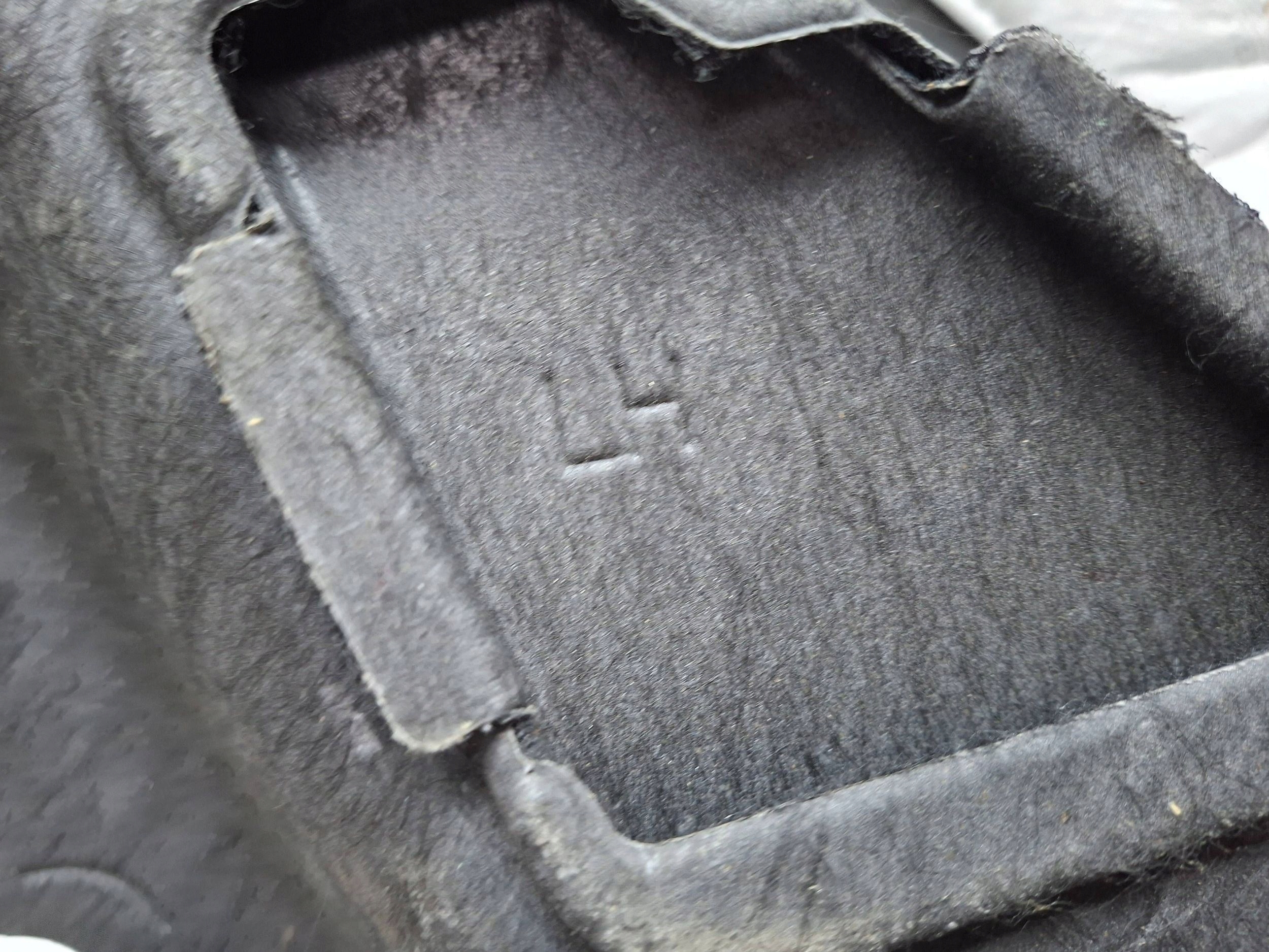 boot upholstery left rear part 849518504R RENAULT ARKANA 2019