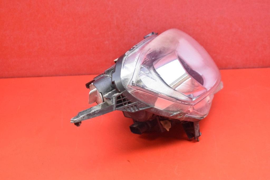 REFLEKTOR right light front ET76-13W029-AJ FORD TRANSIT COURIER MK1 14-23