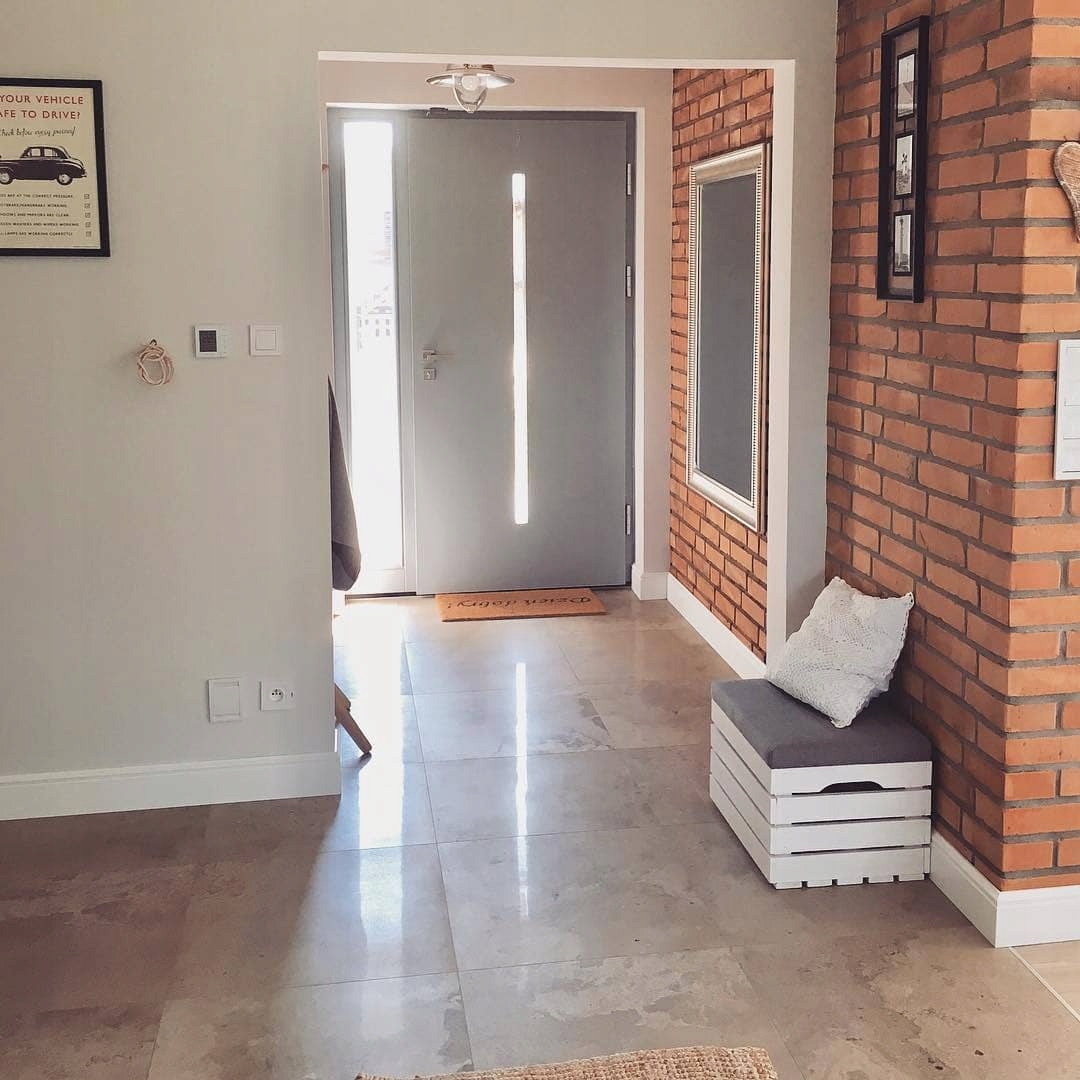 Pufa tapicerowana Eskrzynka odcienie szarości Szerokość mebla 50 cm