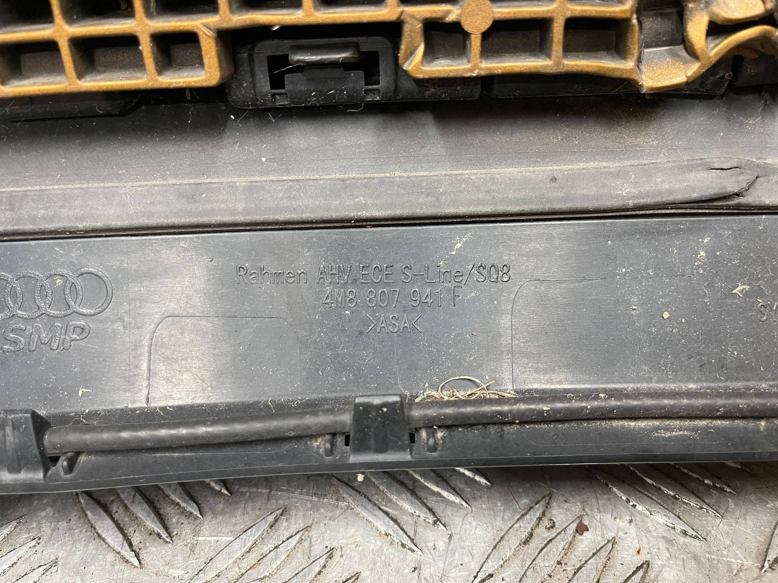 bumper rear part rear Audi Q8 4M8 S-LINE 4M8807511