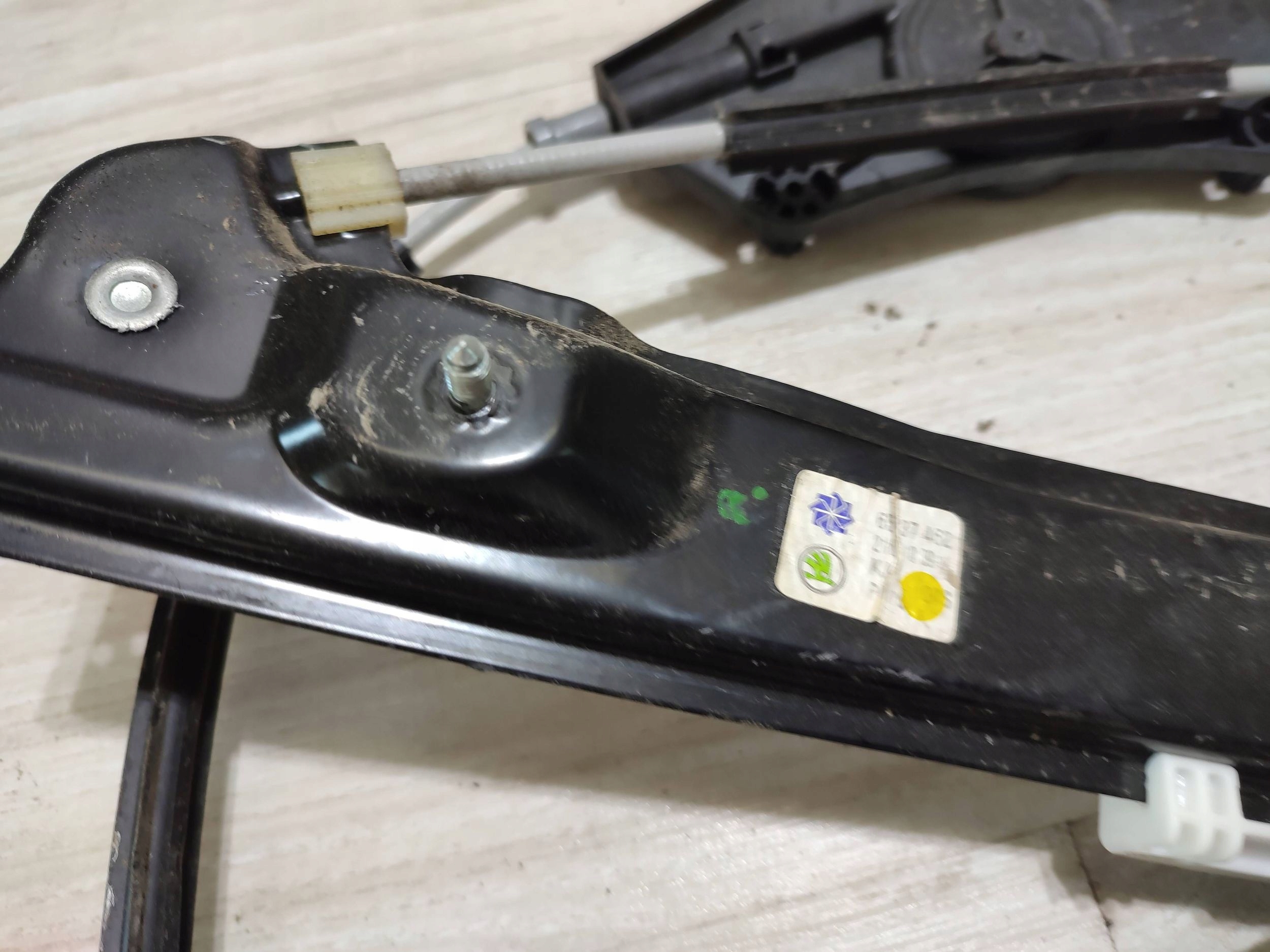 Skoda Scala 2020 front right mechanism lifting windows przedniej