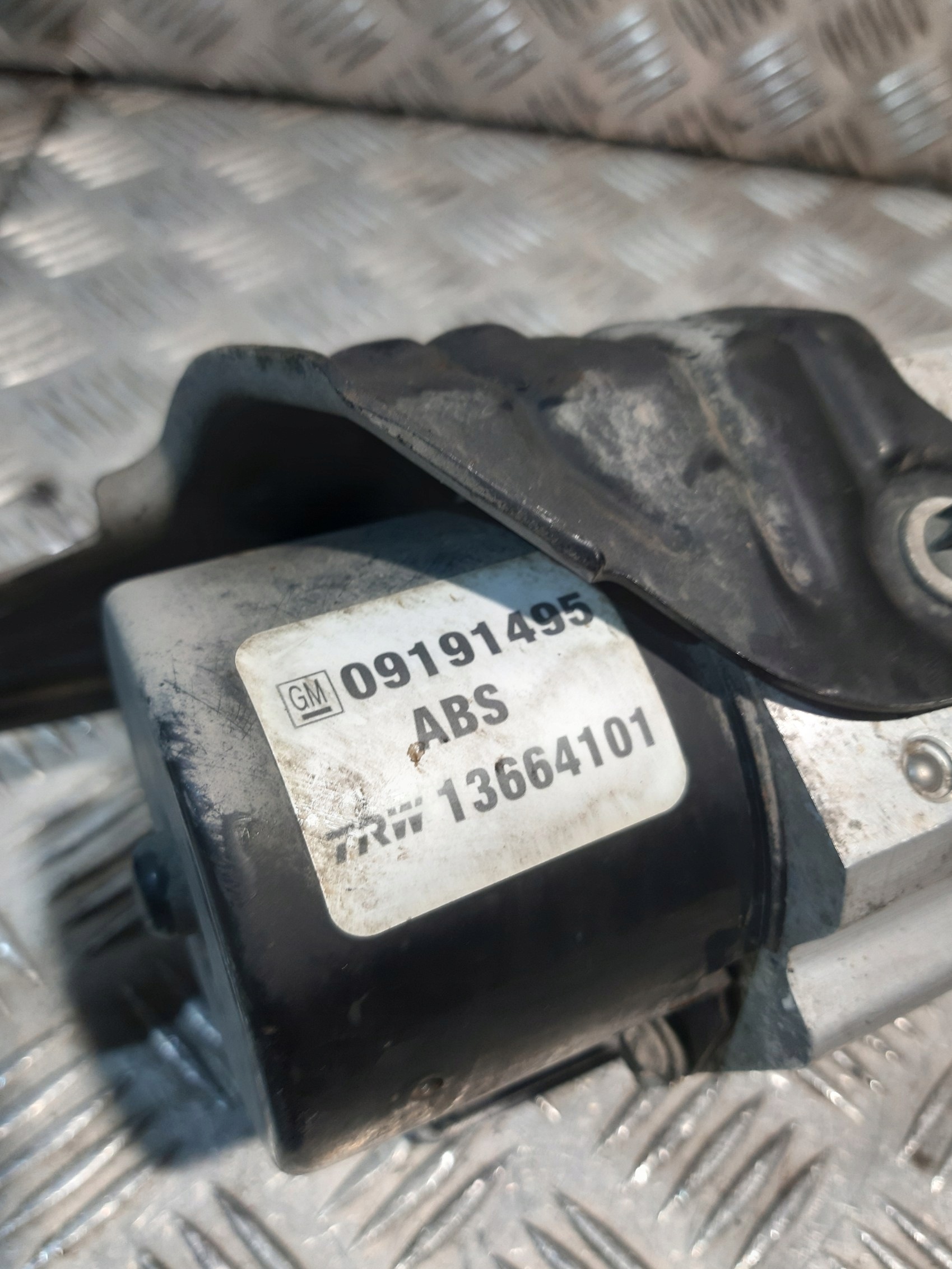 pompa ABS 13664101 OPEL VECTRA C 1.6B
