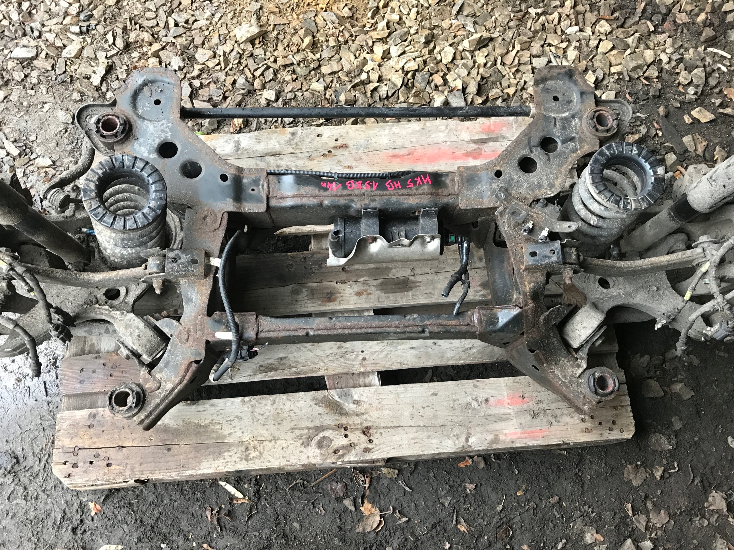 BELKA ZAWIESZENIA TYŁ MONDEO MK5 HB 1.5 EB Typ samochodu Samochody osobowe