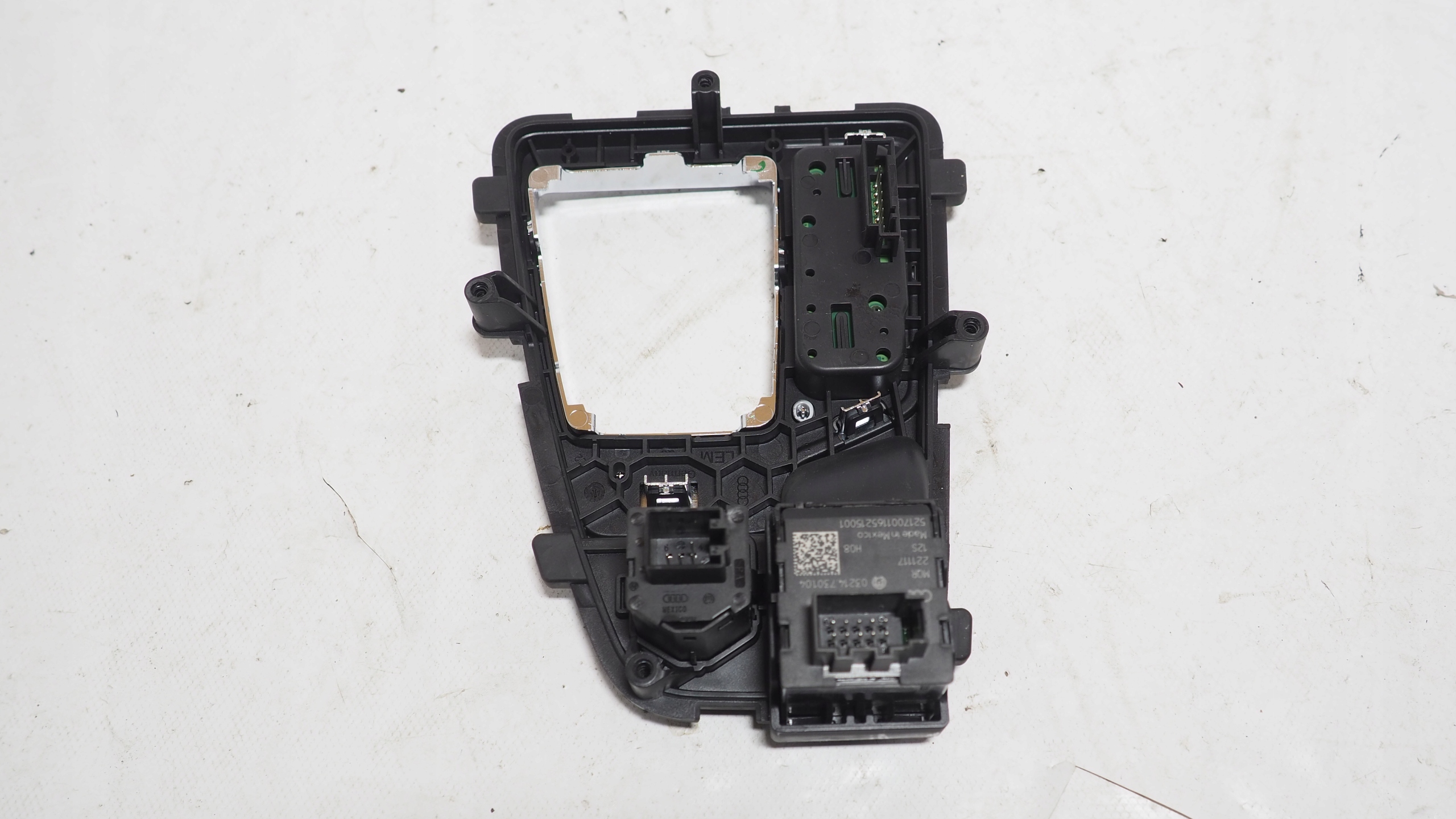 Audi Q5 II 80A control panel changes of the gear 80B927225