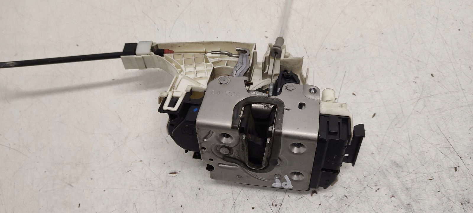 lock door front front right Mercedes Sprinter 906