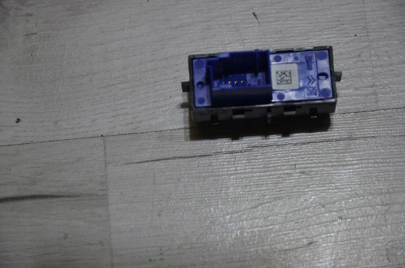 Panel osigurača PDC ESP ECO Peugeot 2008 13r
