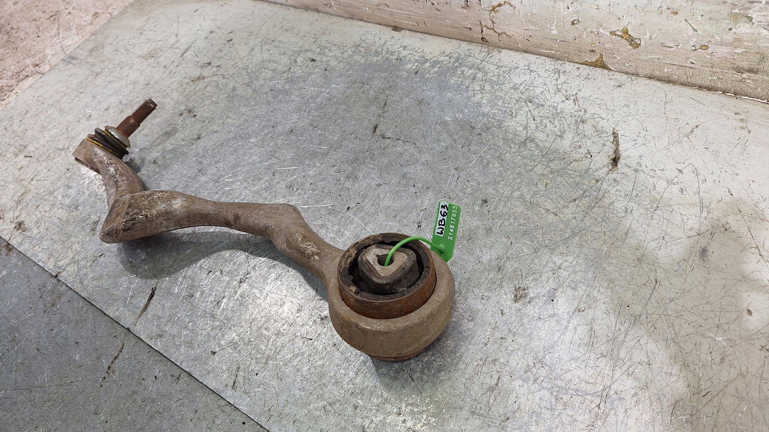 Querlenker links vorne BMW E81 E87 E90 E91
