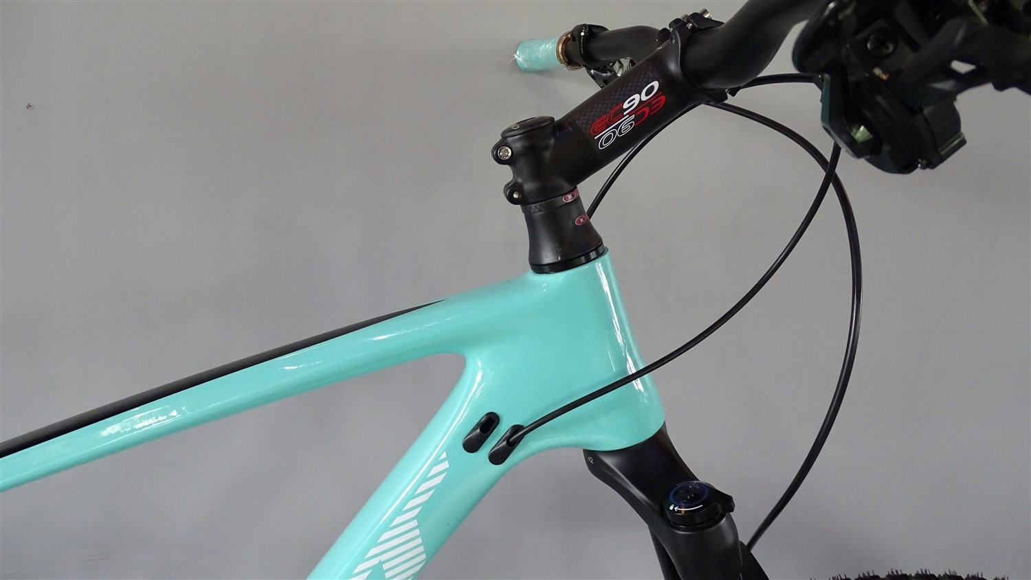 BXT FULL CARBON SHIMANO XT DT SWISS MODEL 2021 Model FULL SUSPENSION CARBON 097