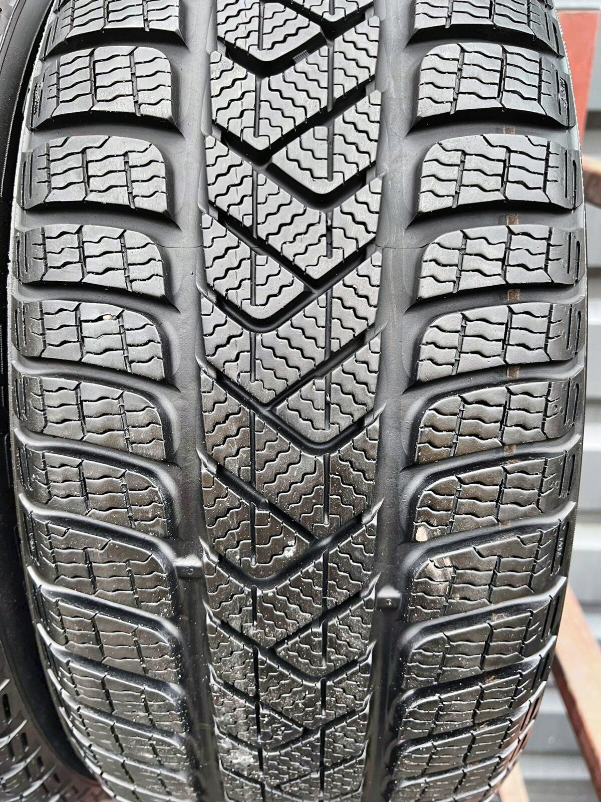 2x 215/55R17 PIRELLI SOTTOZERO 3 94H SEAL Marka Pirelli
