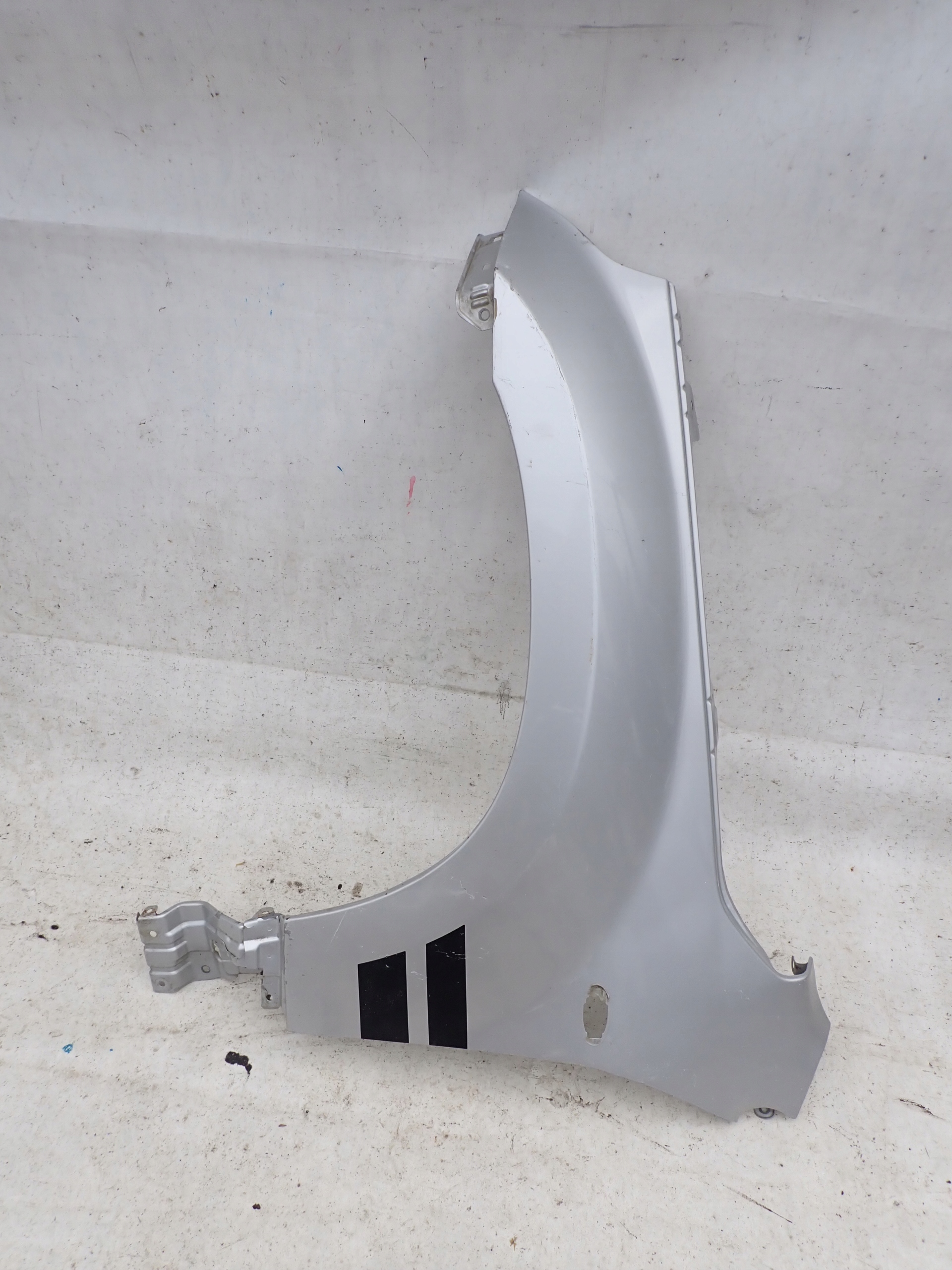 SUZUKI GRAND VITARA II 05- fender front left