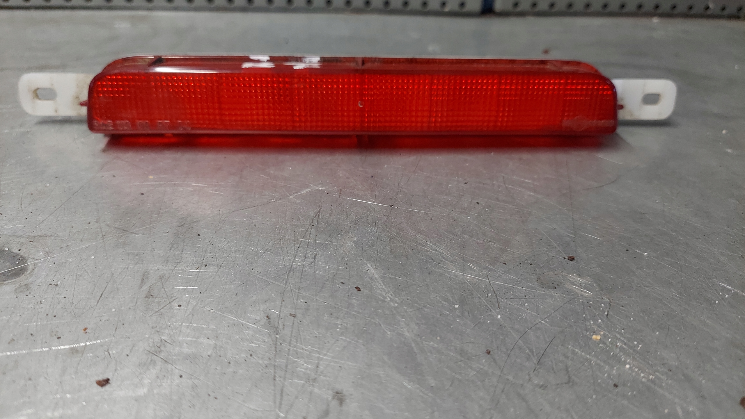 68083906AB - VOYAGER TOWN CARAVAN 08 - 20R 3 СТОП-СИГНАЛ