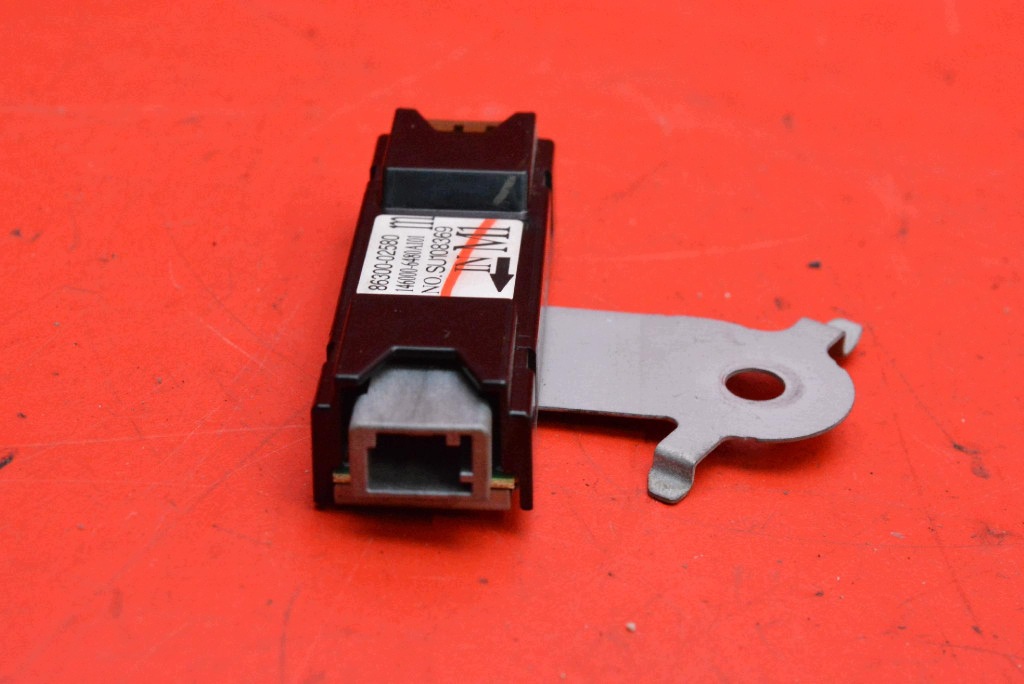 Antenne GPS 86300-02580 TOYOTA COROLLA E21 18-25