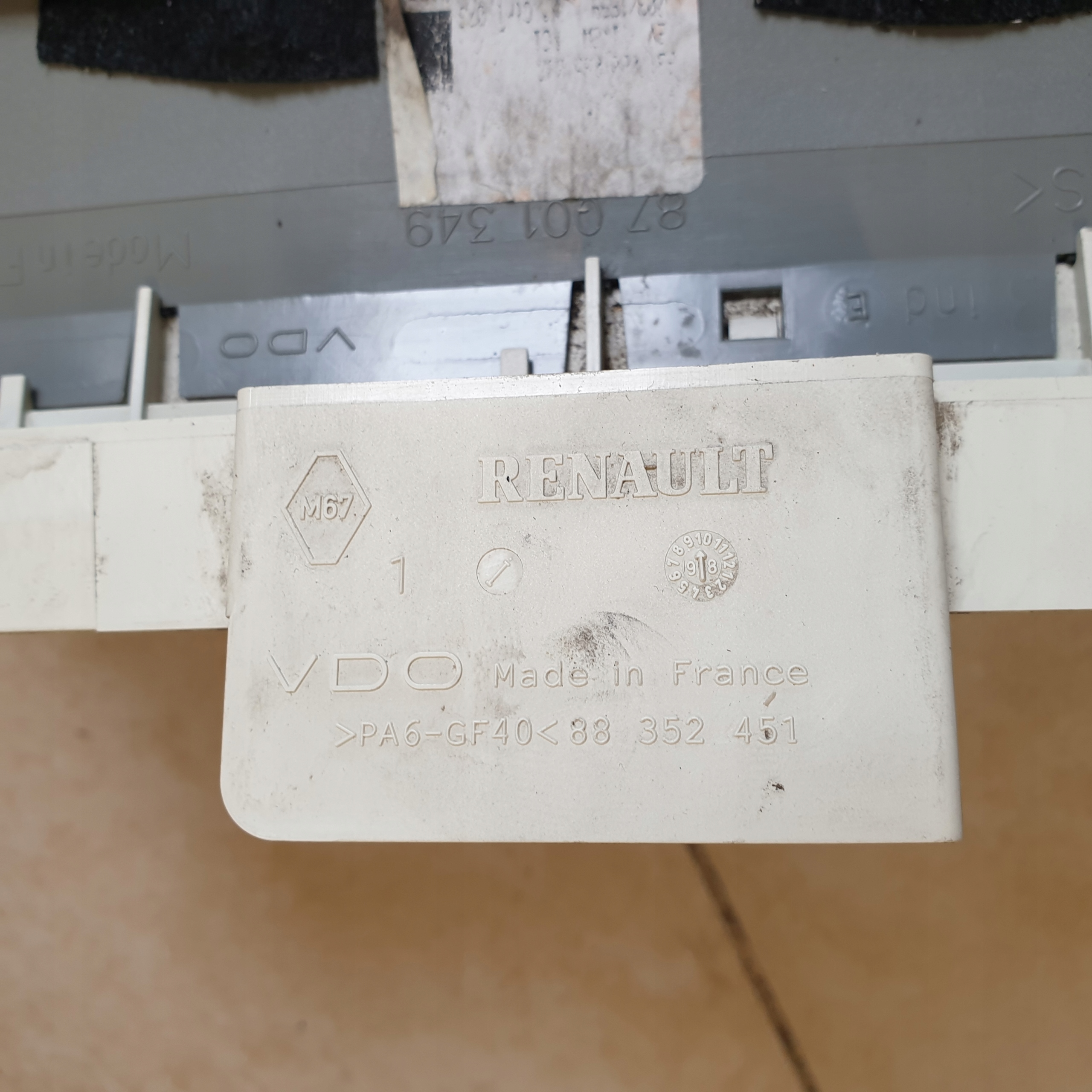 дисплей многофункциональный часы renault TWINGO и