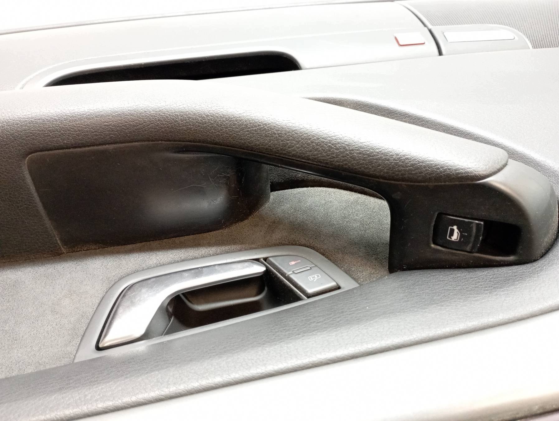 upholstery side right front of the passenger 4E0868016 Audi A8 II (2002-2010) D3