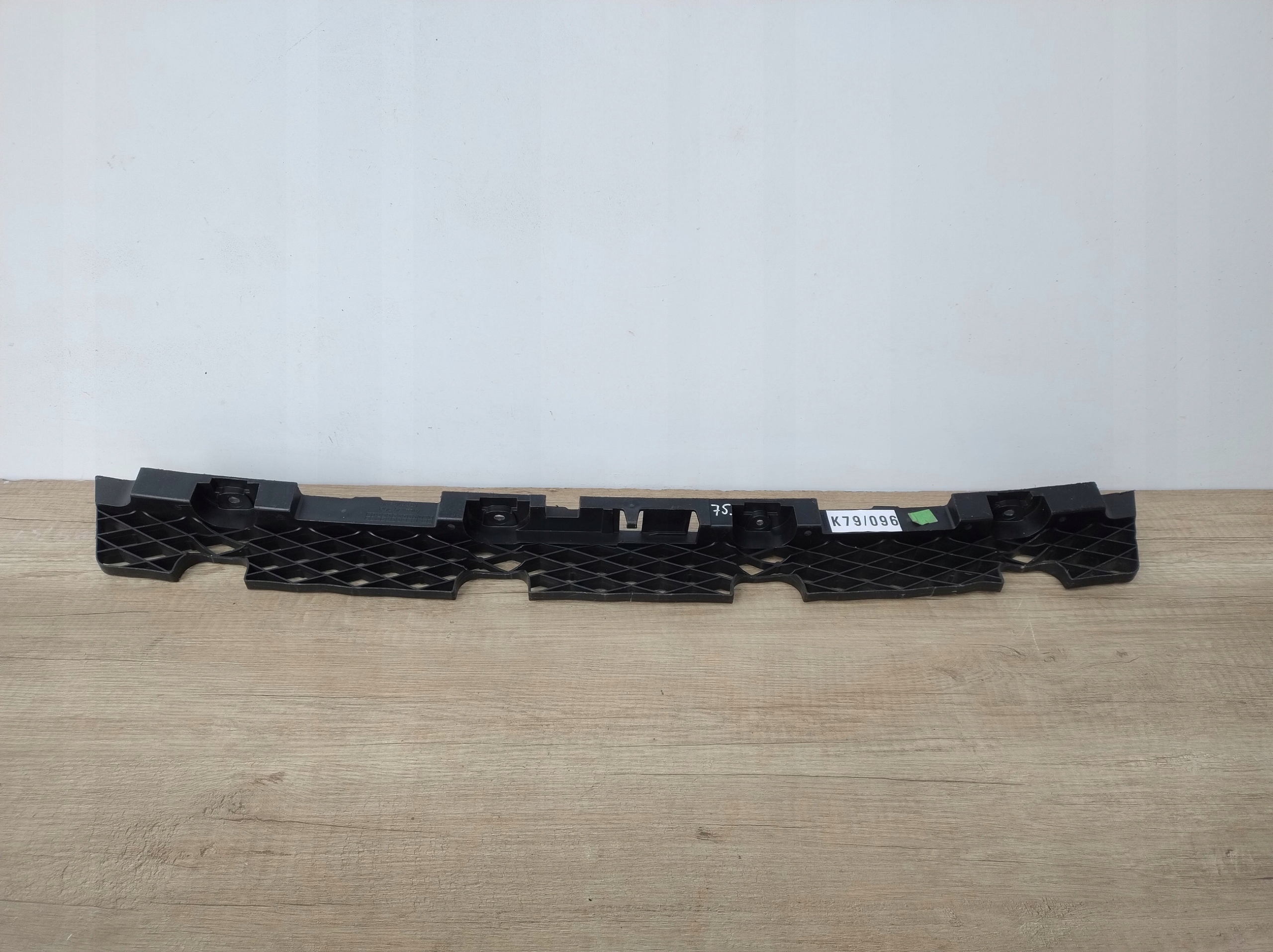 VW PASSAT B7 KOMBI 3AF bumper bracket rear part central console K79/096