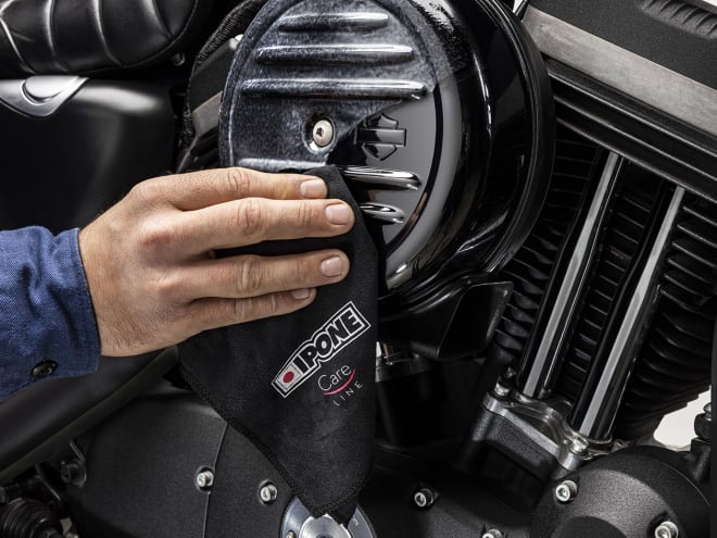 IPONE SPRAY CLEANER POLISH SPRAY OFFROAD CROSS 750 Pojemność opakowania 750 ml