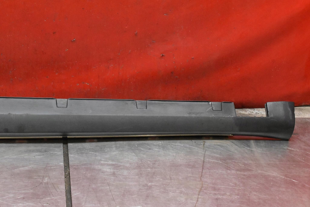 cap threshold left black 6005874-00-G TESLA MODEL S LIFT 16-21