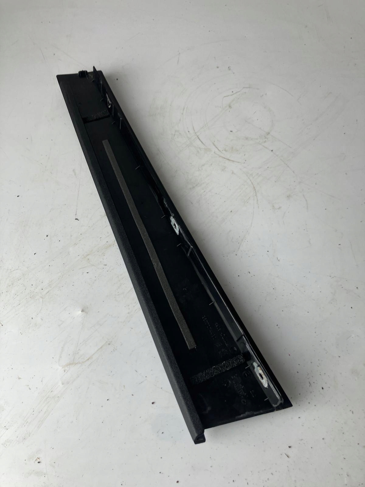 moulding door left front C4 GRAND PICASSO II 9677074480