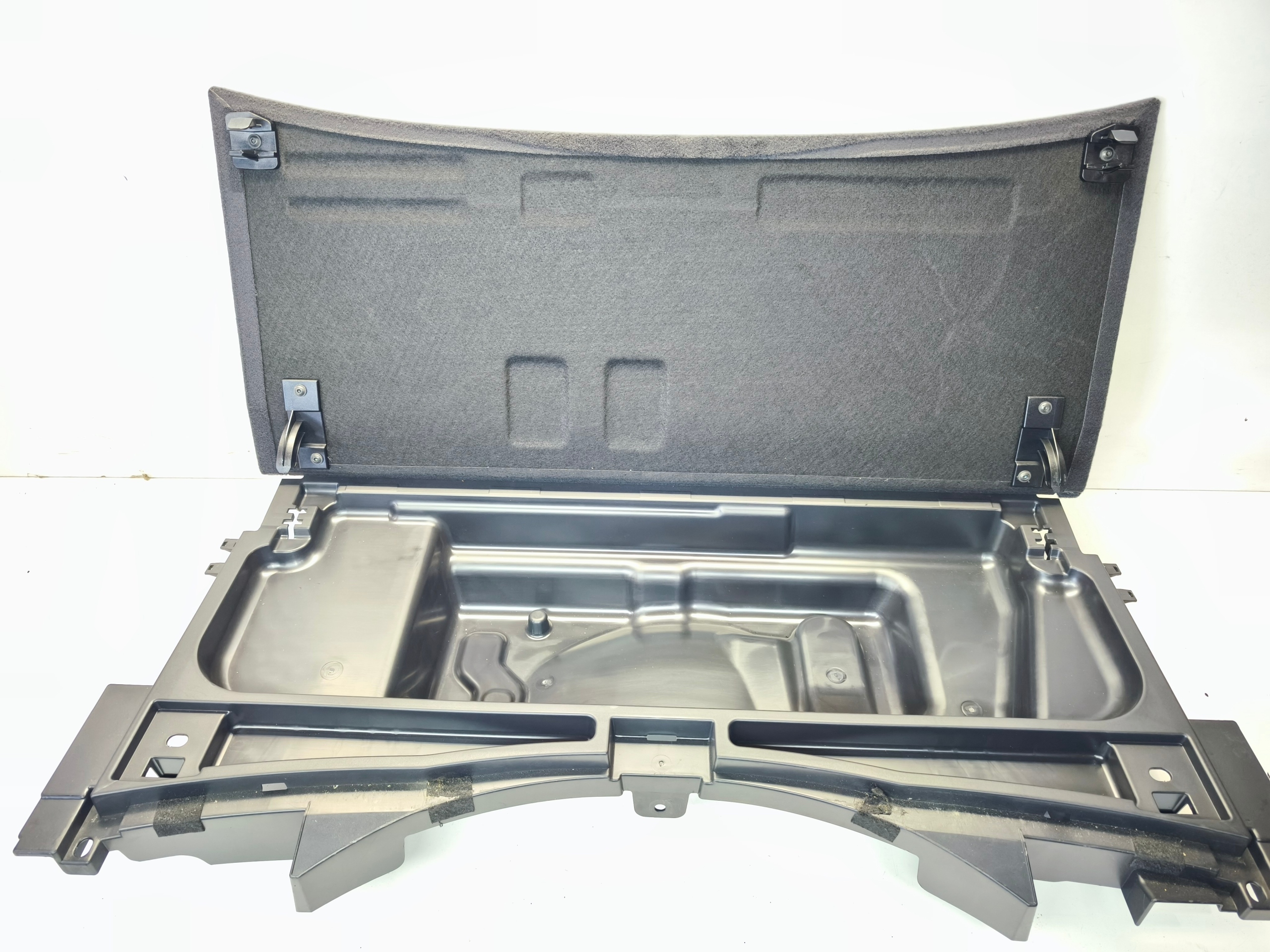 passenger compartment boot compartment PUSTA AUDI A4 B9 8W9861486E GW8
