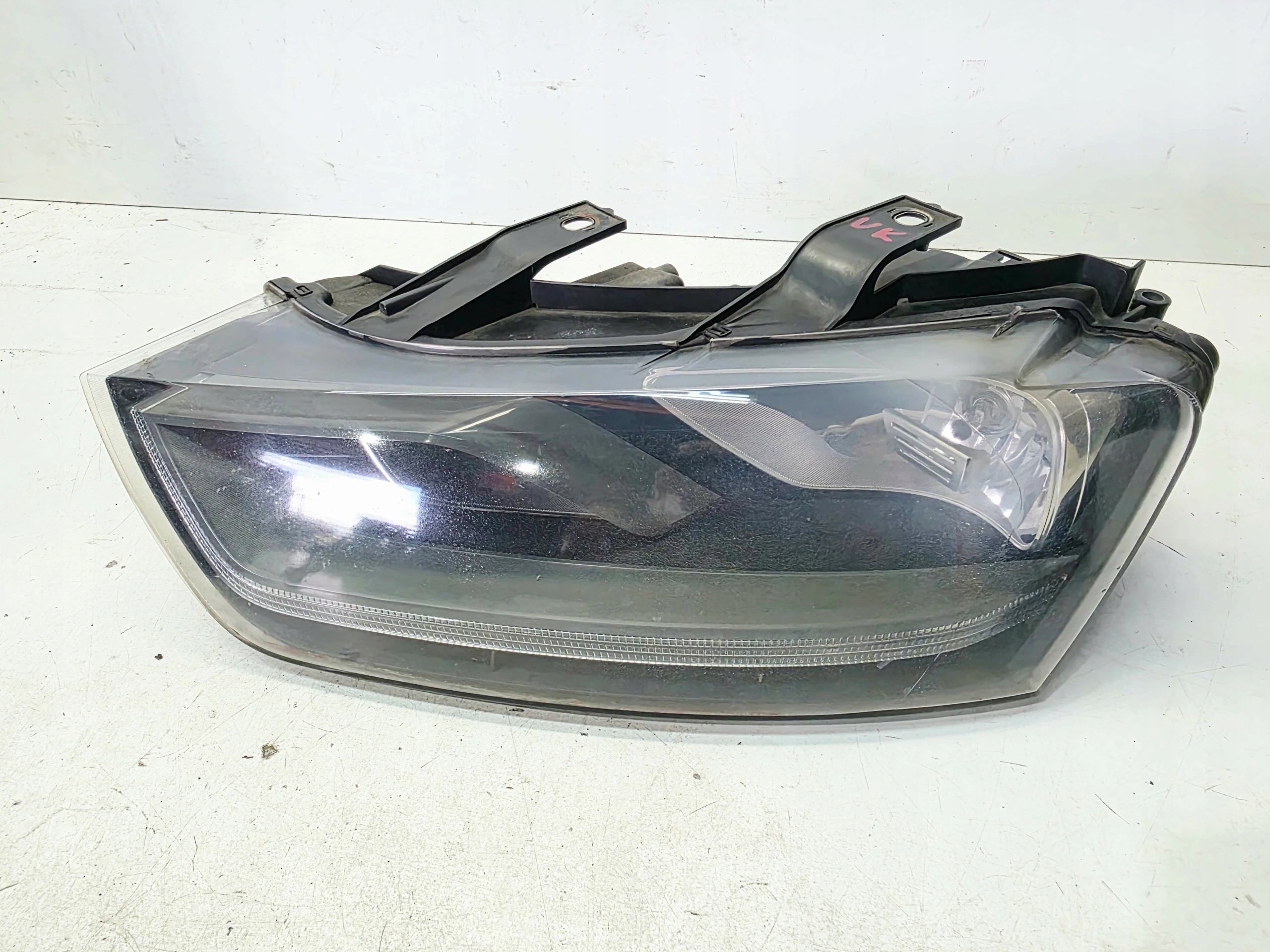 REFLEKTOR light front left ZWYKLA AUDI Q3 8U 8U0941003N 22/26 UK