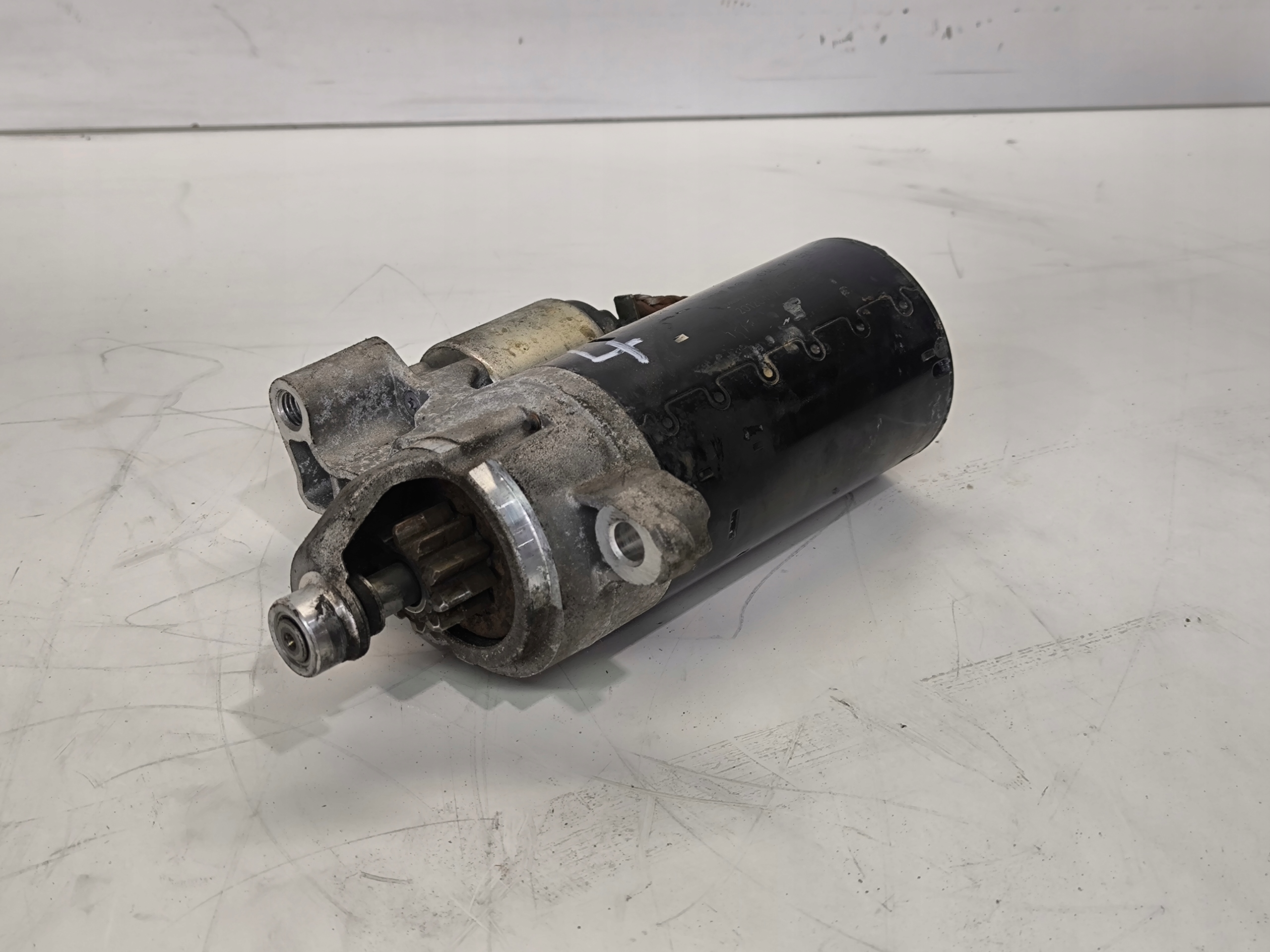 starter VW AUDI A4 B8 A5 Q5 2.0 TDI 03L911021E *4* original !!!