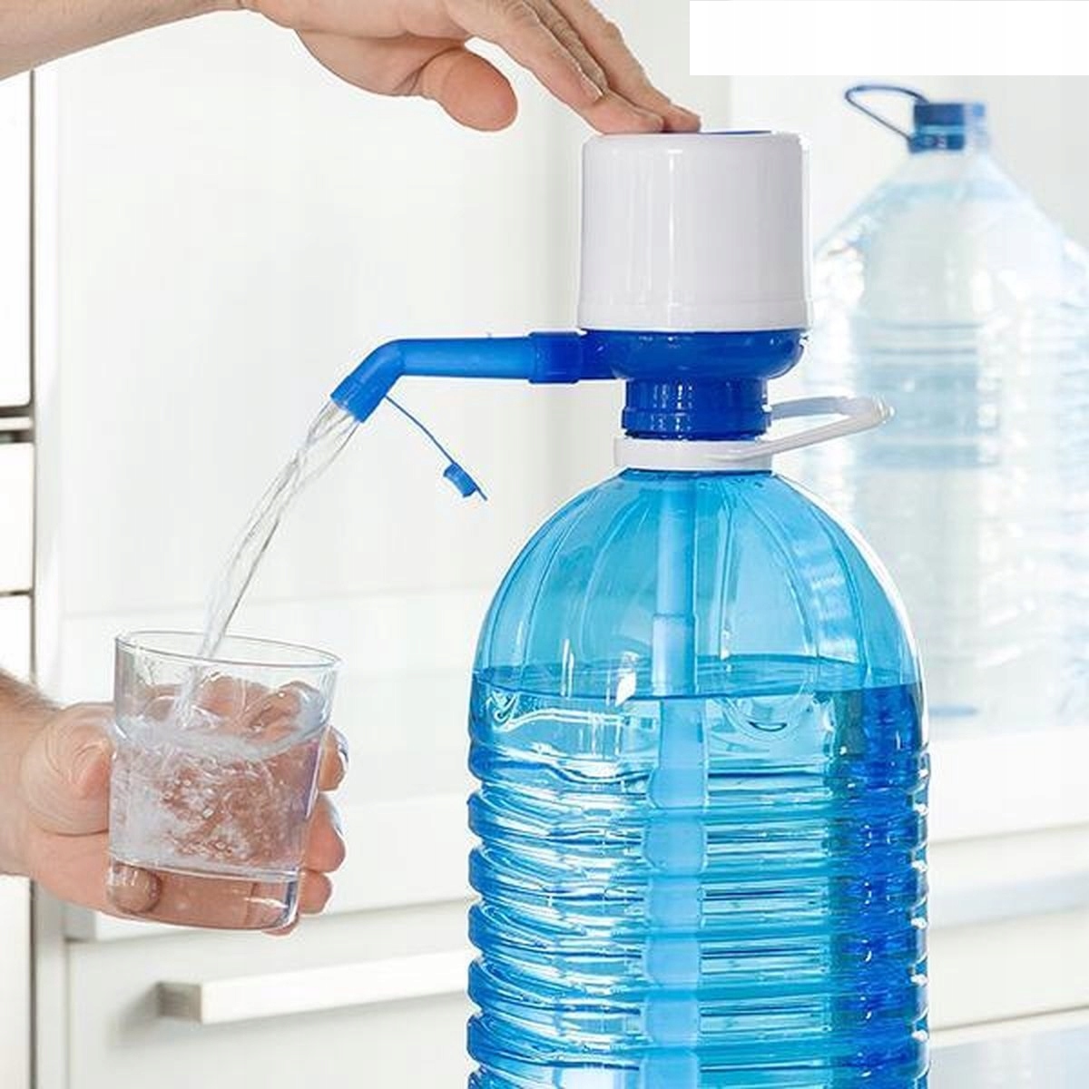 Очистка пищевой воды. Помпа для 5 литровой бутилированной воды. Помпа для воды на бутыль 20 л. Адаптер помпы на бутыль - 38 мм. Помпа для 5 литровой бутылки.