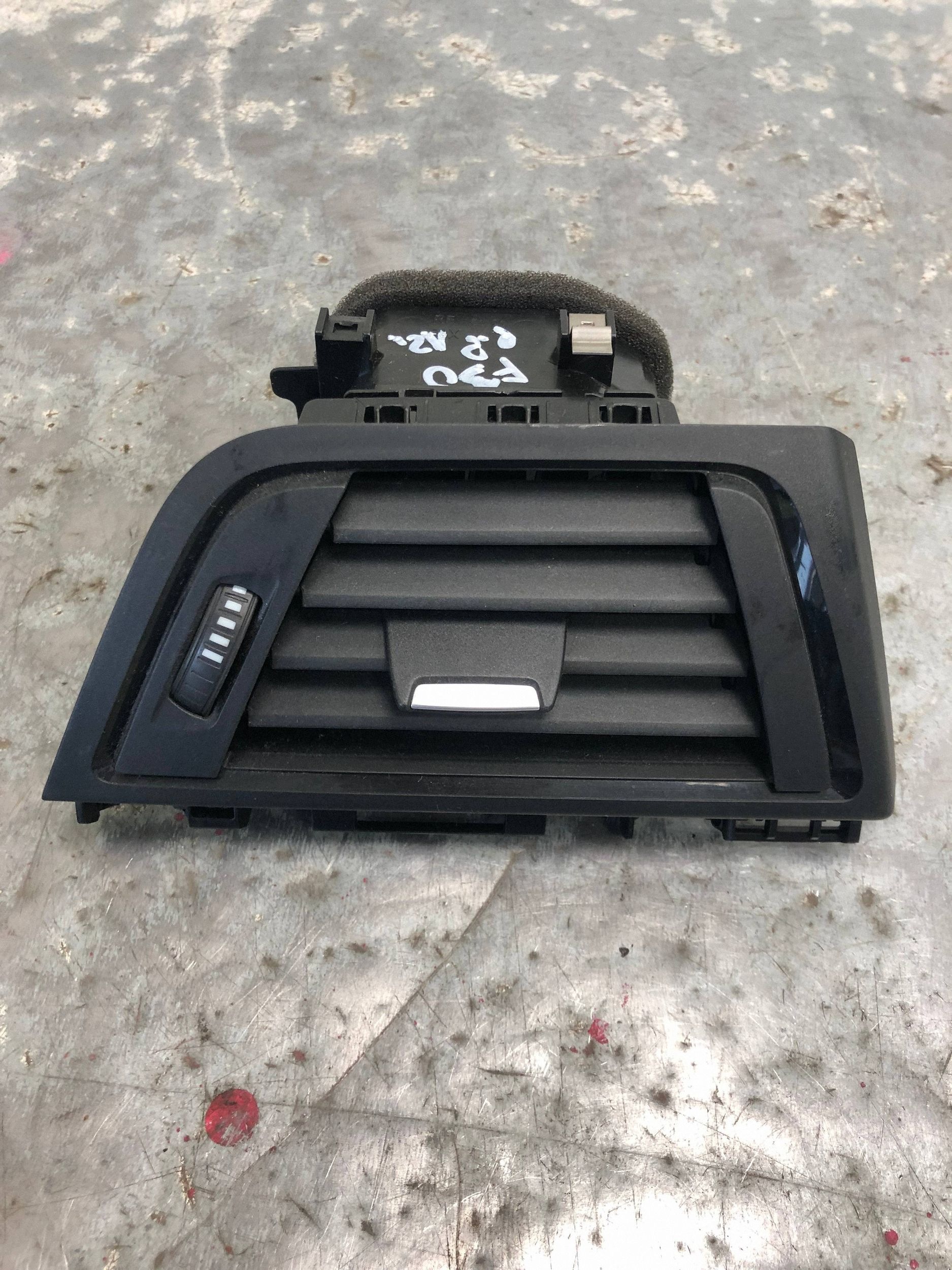 grid air conditioning devices right front BMW F30 9218550