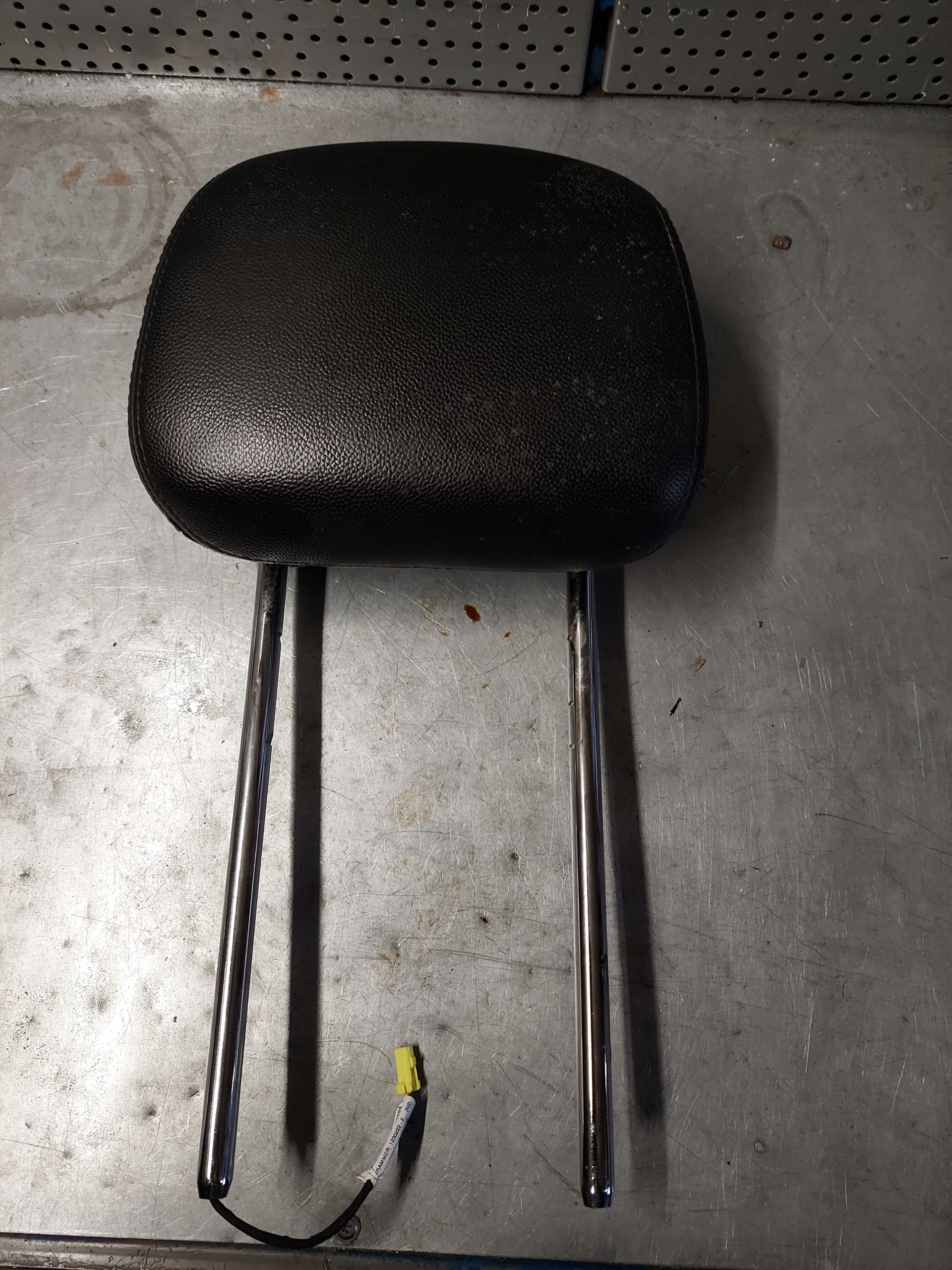 VOYAGER CARAVAN 11-20R ПОДГОЛОВНИК ПЕРЕДНИЙ АКТИВНЫЙ