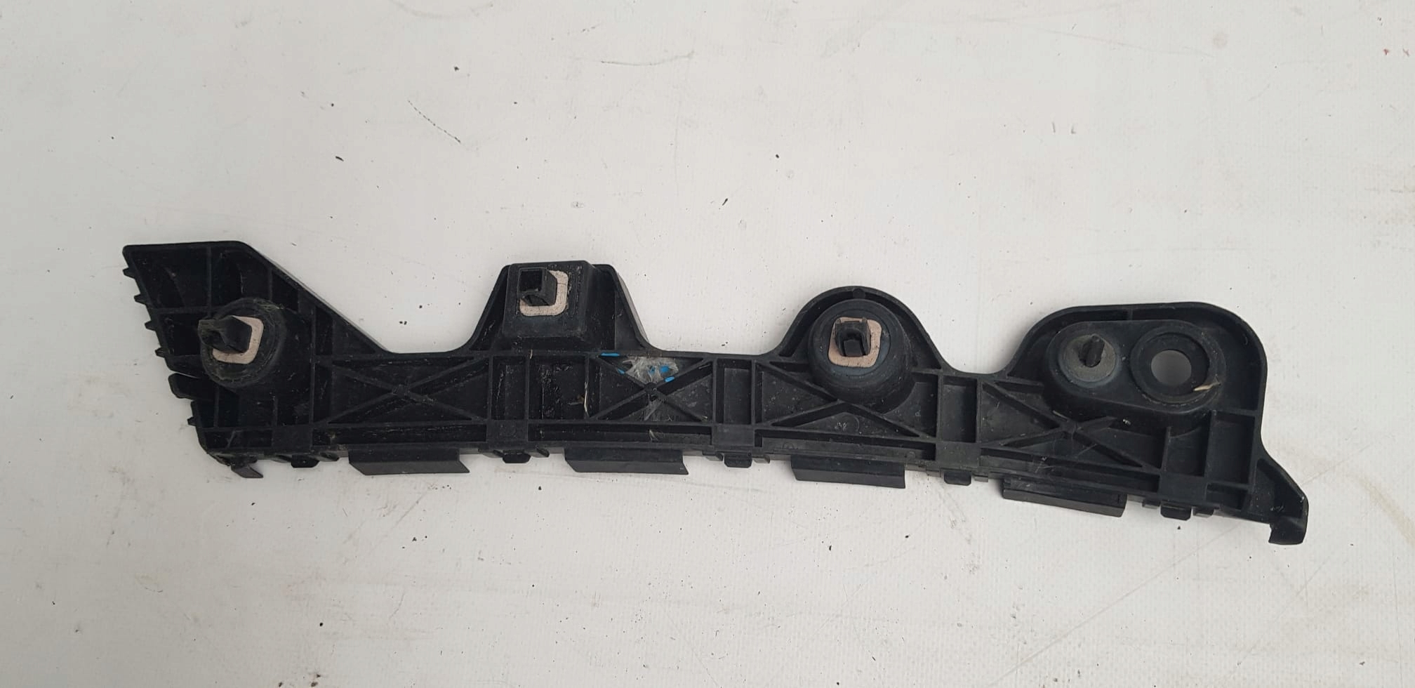 MAZDA CX5 e 1 12- Supporto staffa Paraurti posteriore Destra