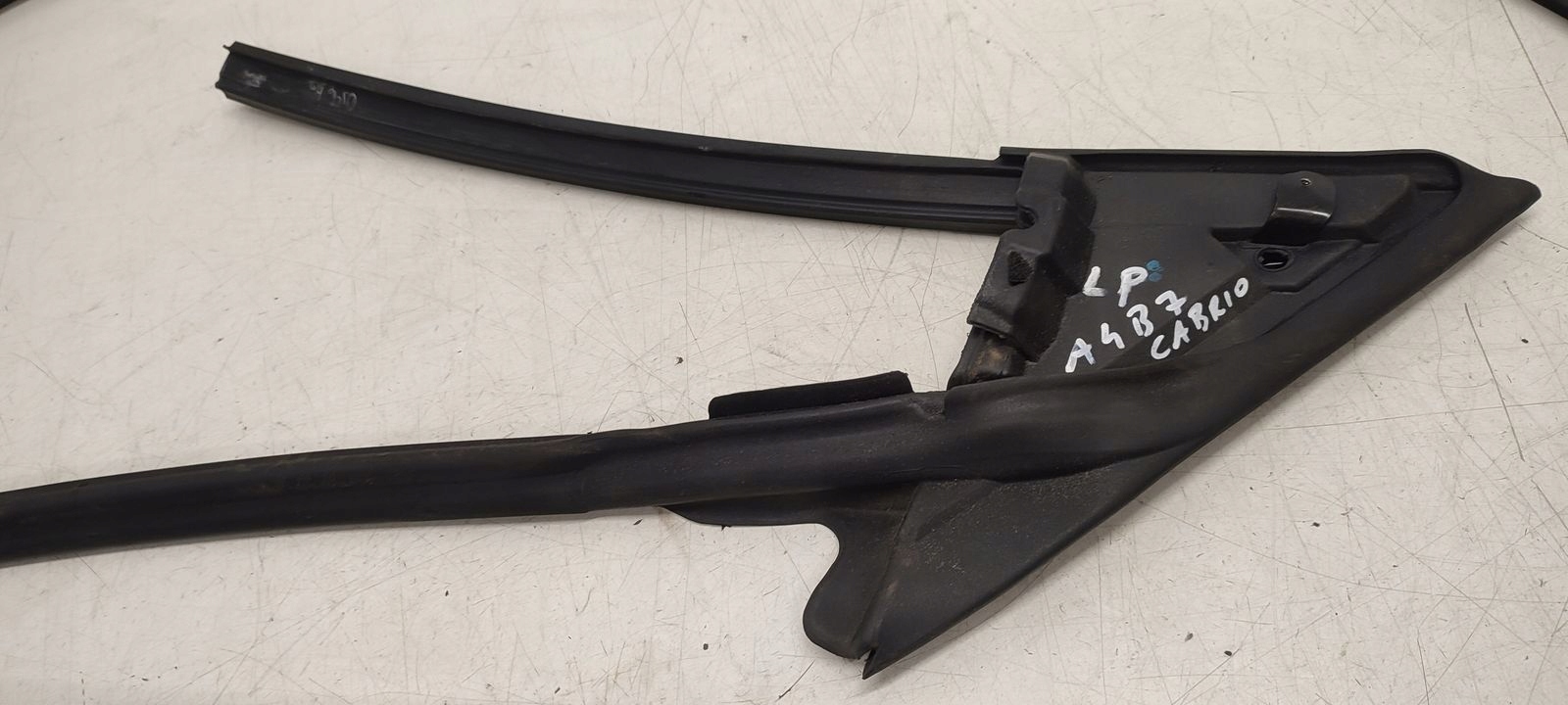 gasket door front front left Audi A4 B7 Cabrio 2,0 TDI
