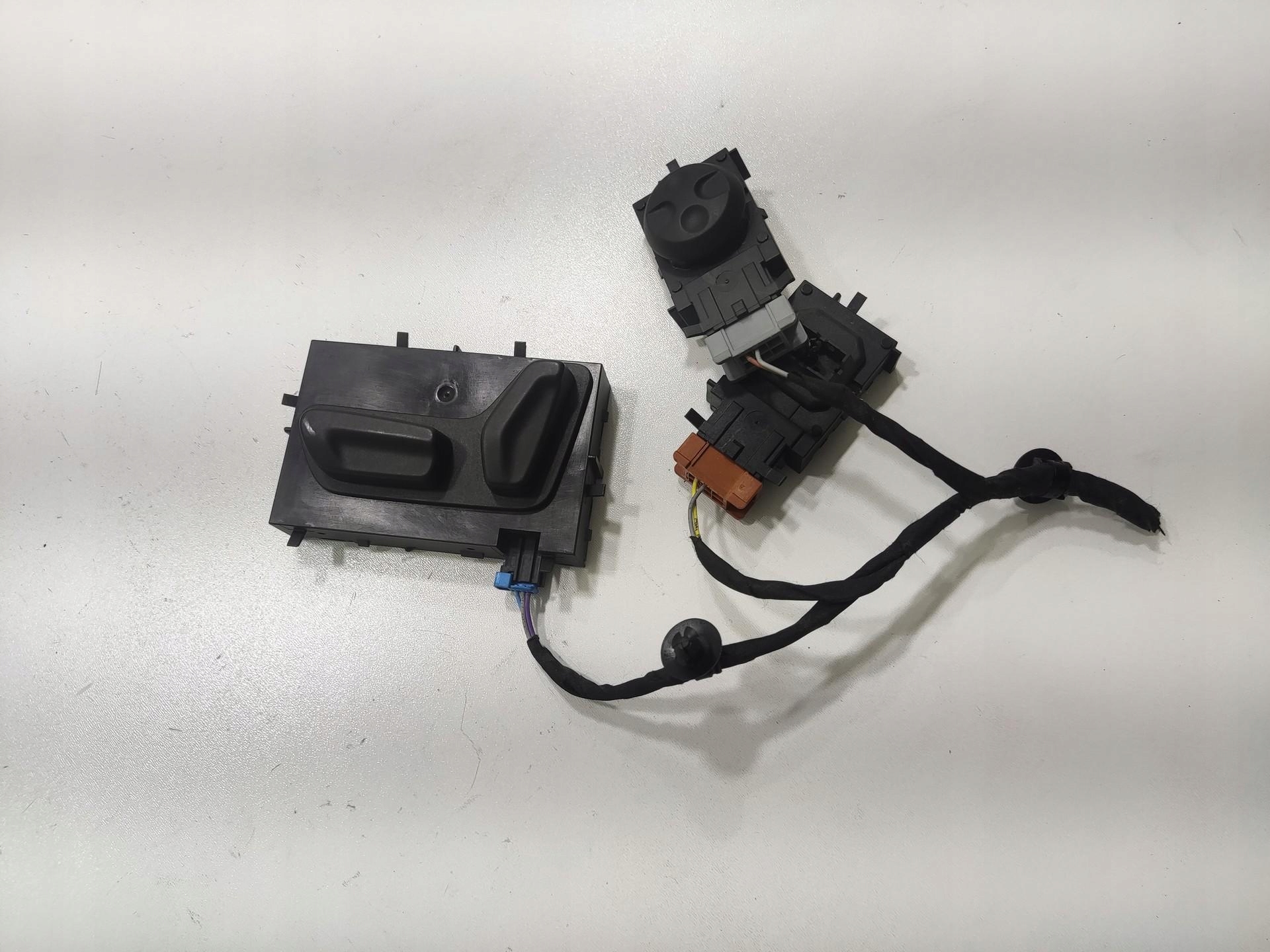 control panel seat left front CITROEN C5 III X7 2008-2011 96602210XT