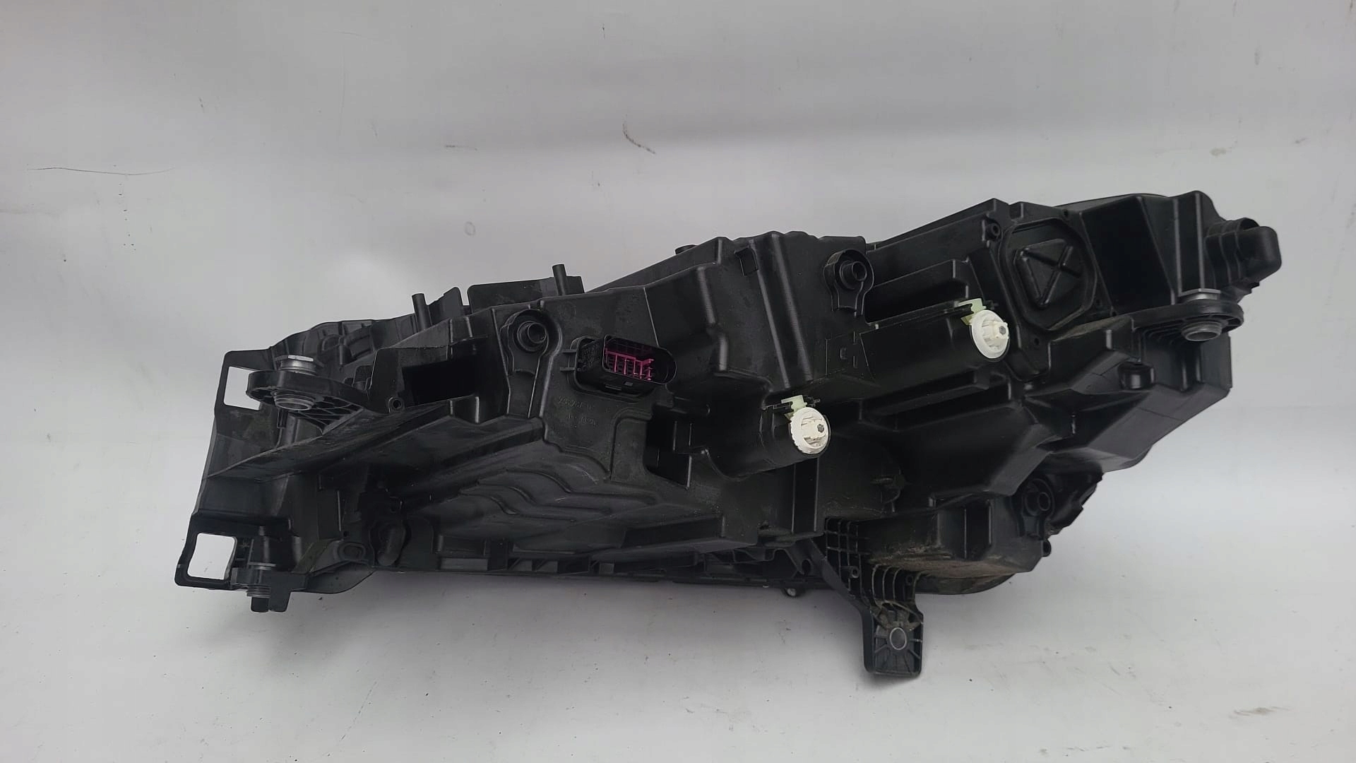 SKODA ENYAQ LED CRYSTAL LIGHTING light front right 5LB941016