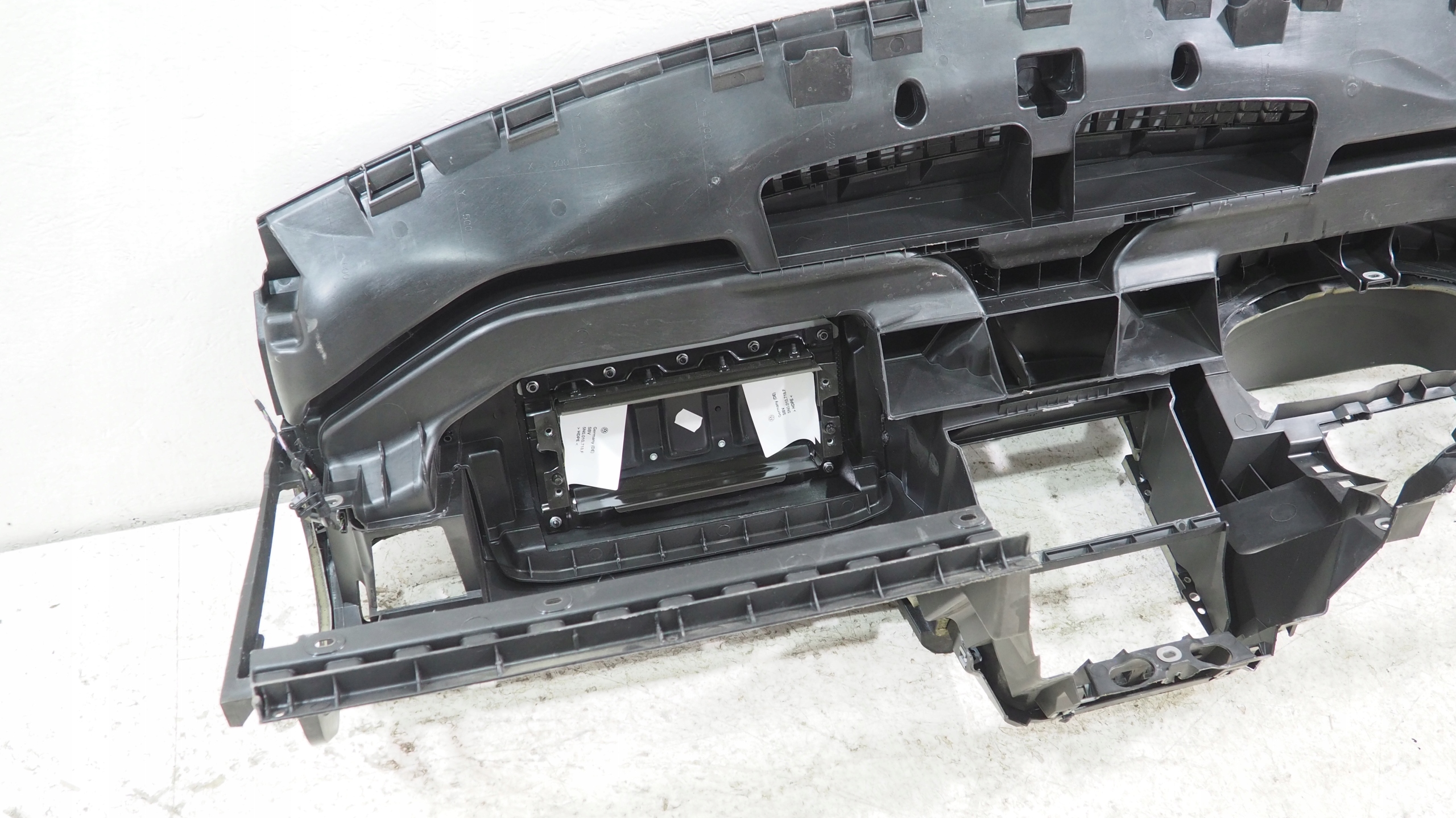 VW Golf VI console dashboard instrument panel original 5K1857181C