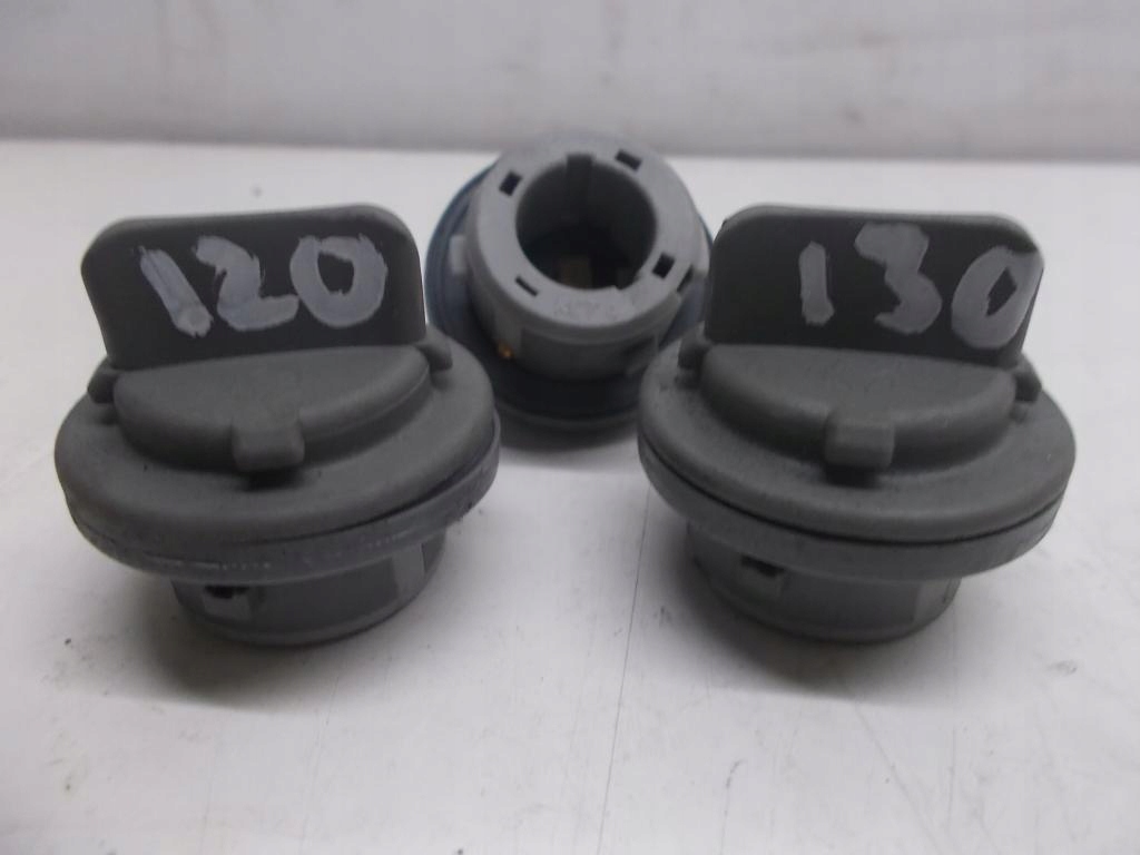 HYUNDAI I20 КРЕПЛЕНИЕ ZAROWKI ПЕРЕД 2008-