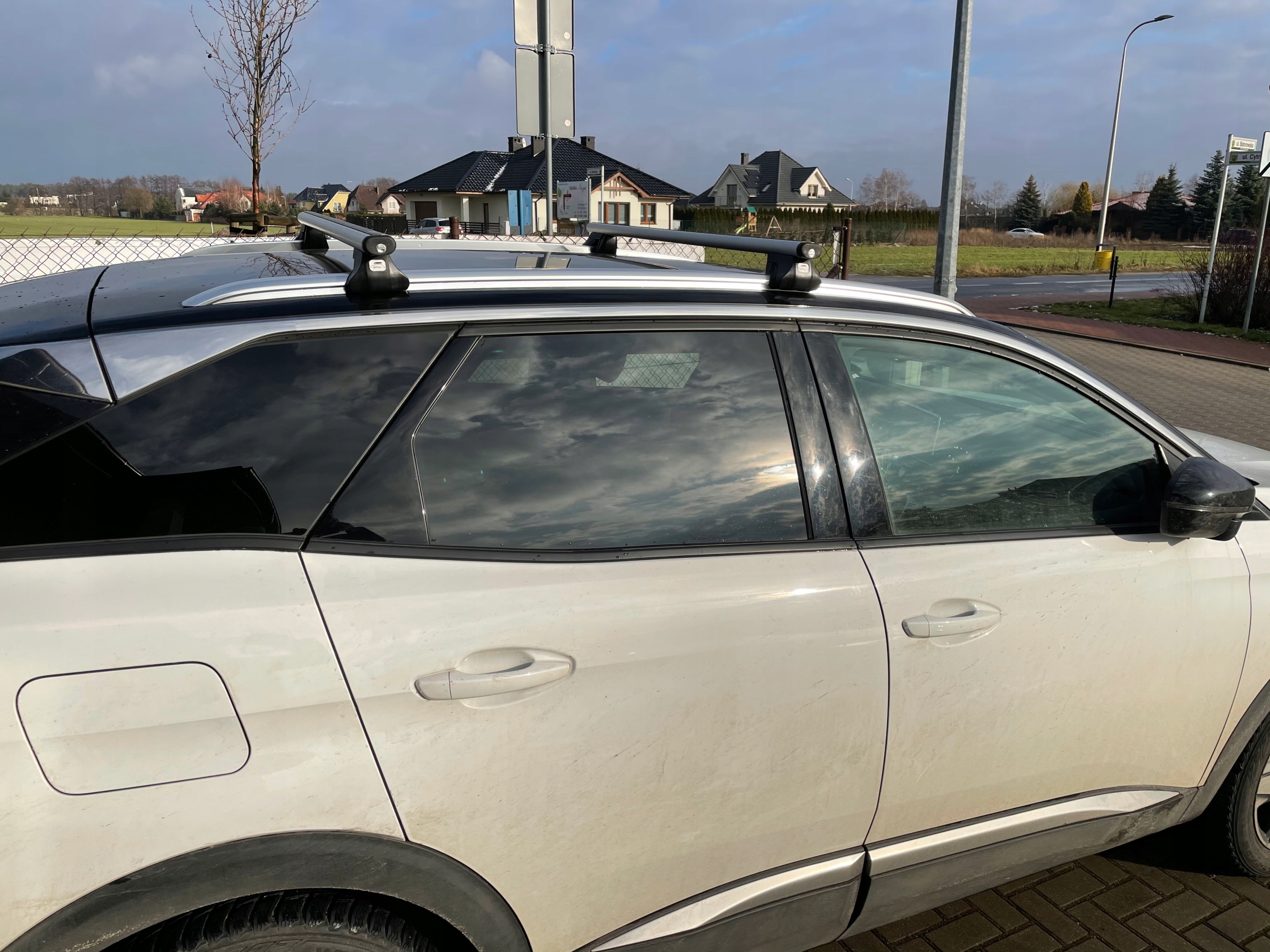 Bagażnik PL belki AERO dachowe relingów RENAULT Kolor srebrny