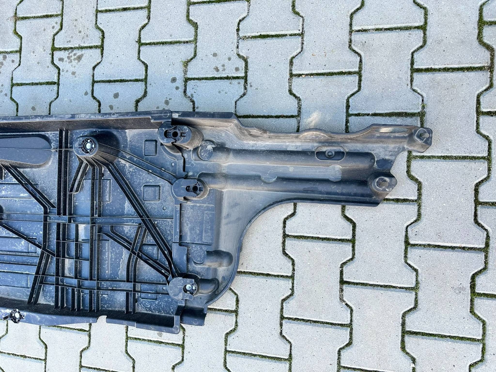 Opel Mokka B cover chassis side right 9841799680