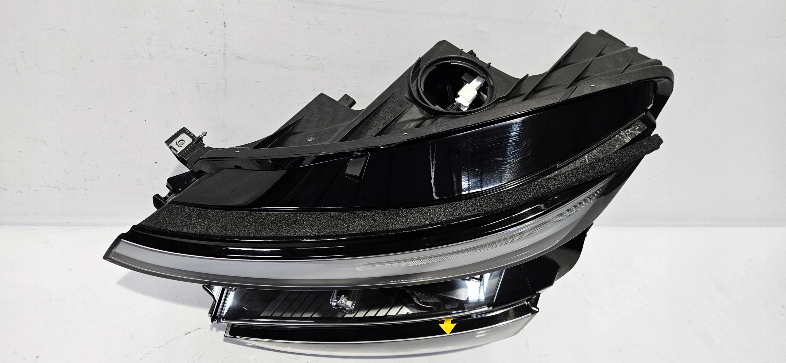 light left front FULL LED TESLA Y JUNIPER 24-EUROPA original 1918350-98-D