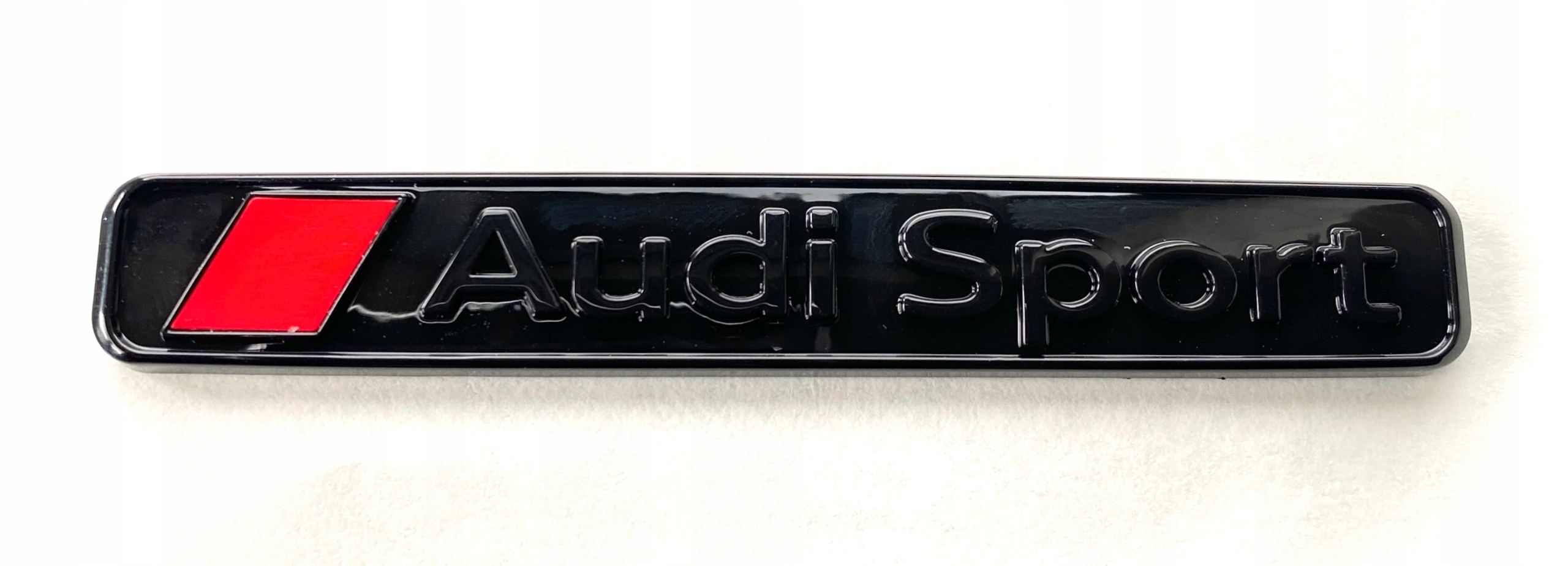 

Audi Sport emblemat znaczek napis logo czarny