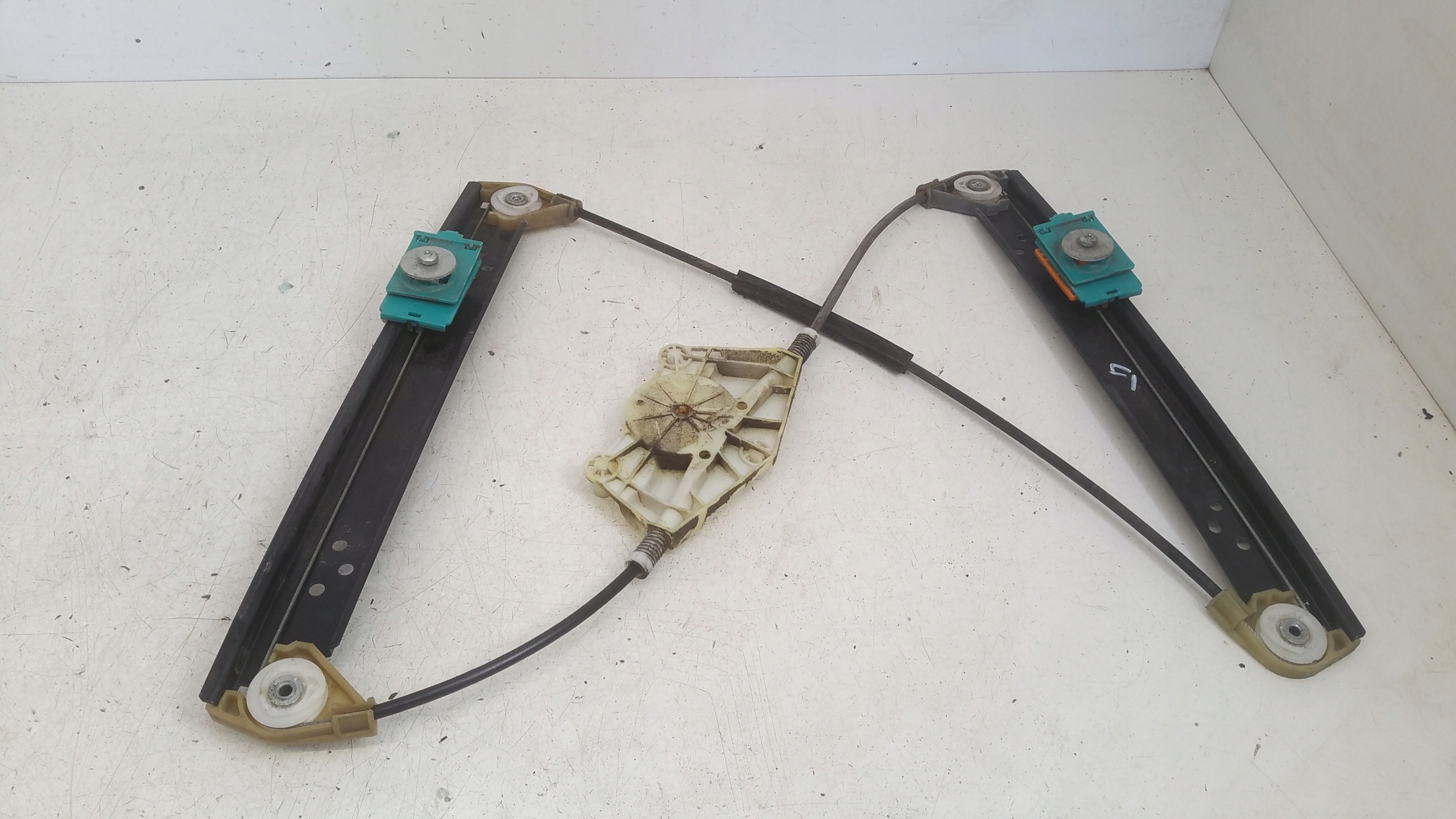 window regulator left rear part 7L0839461F VW Touareg