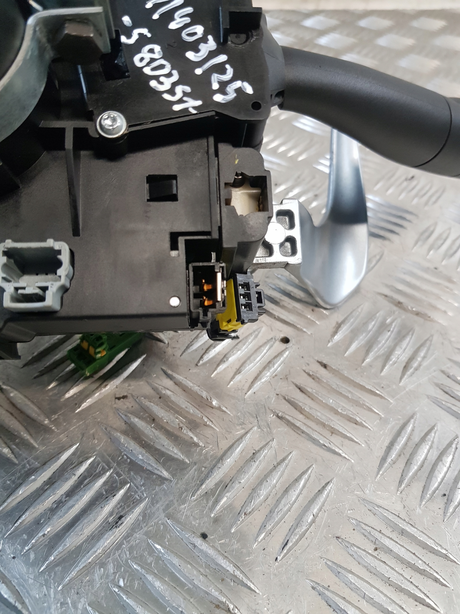 steering wheel levers and controls control ring CITROEN C3 and 1.6B AUTOMAT EU