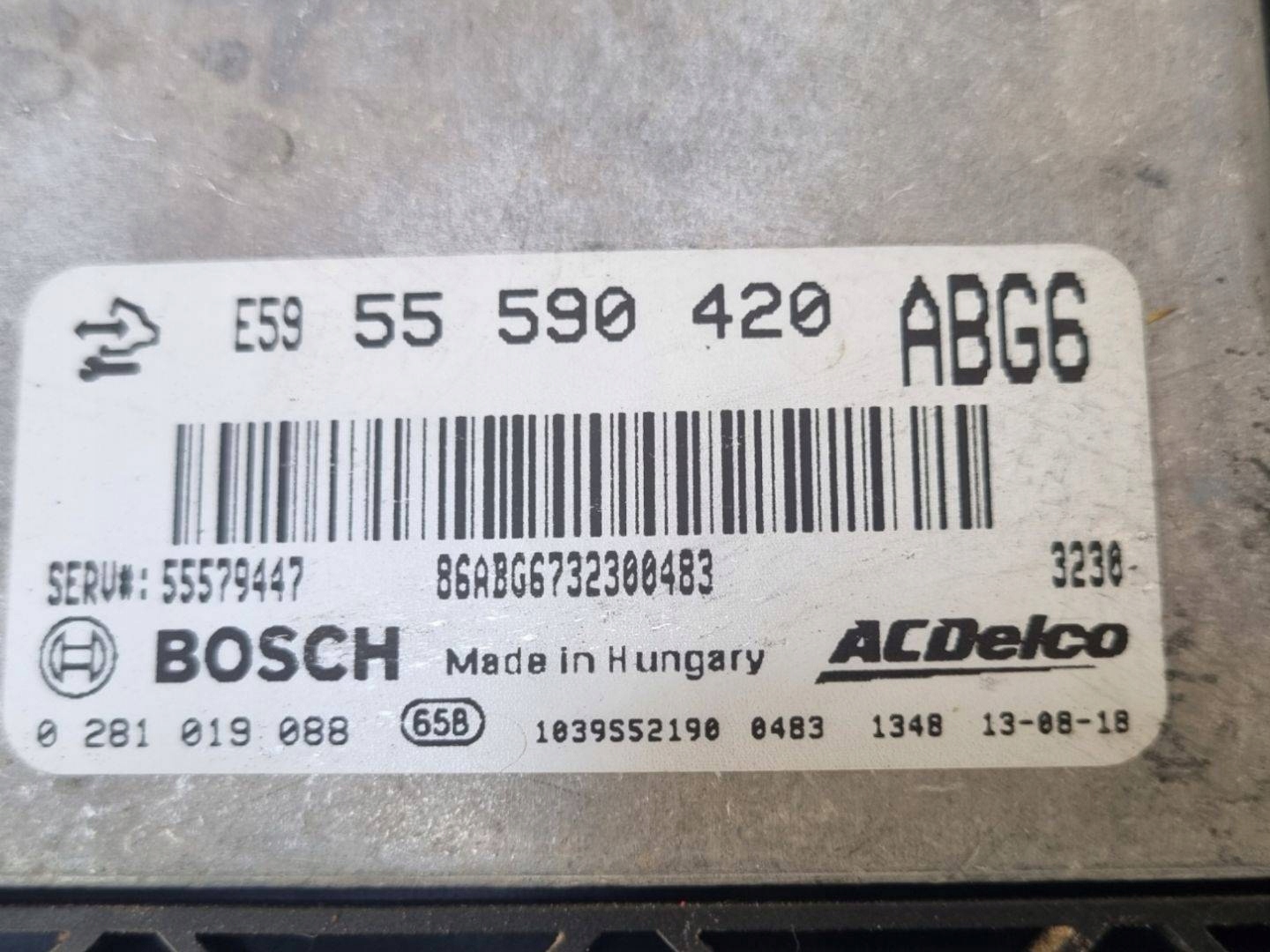 control unit of the engine Opel Astra J facelift 2013 55590420