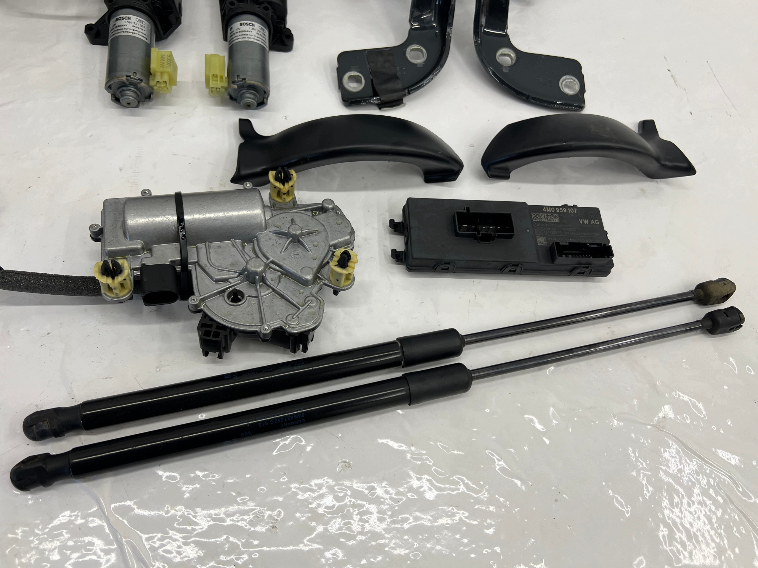 AUDI A4 8W B9 KOMBI trunk door electrical running board bundle module SILOWNIKI
