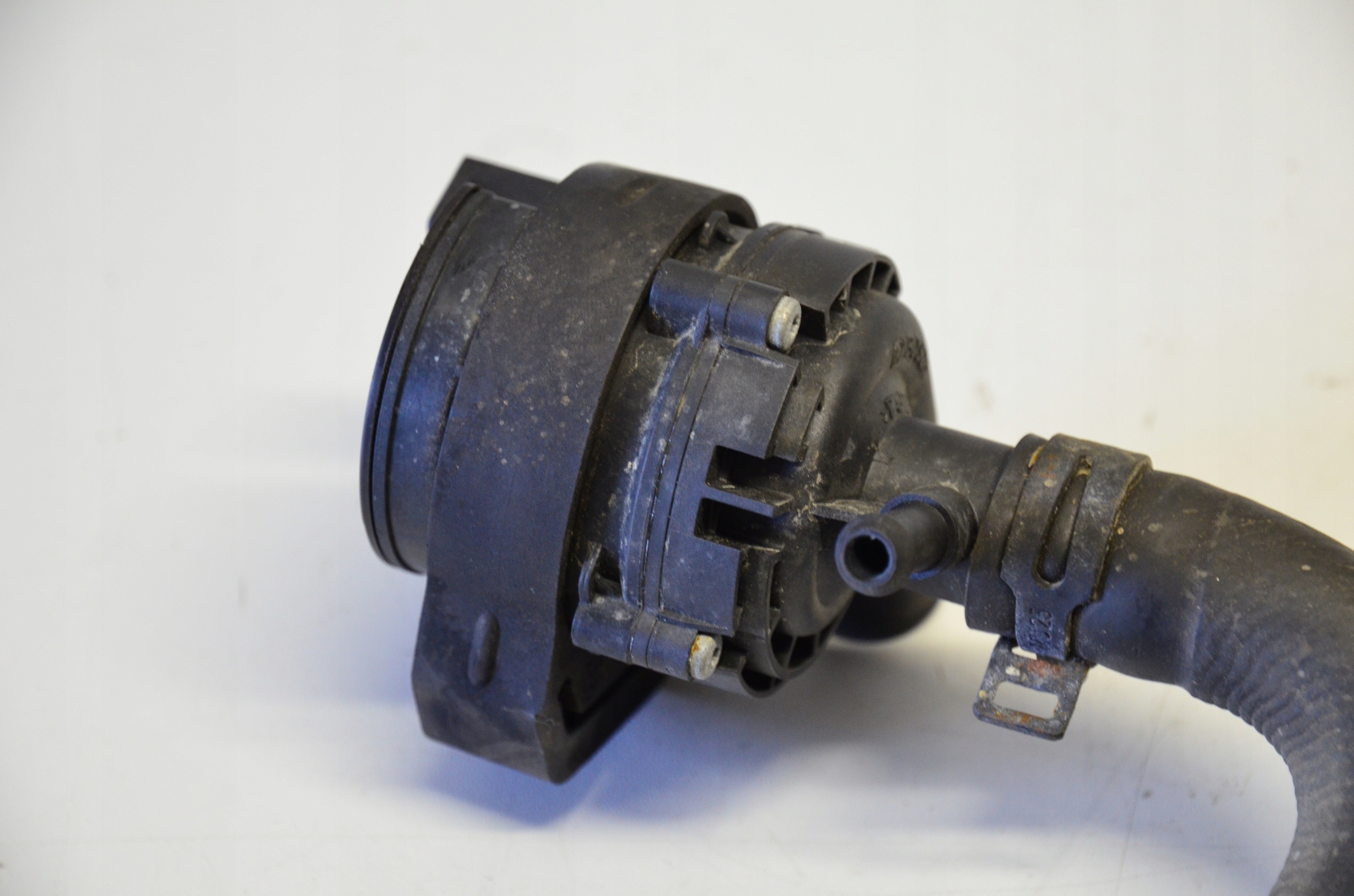 MERCEDES CLS 2014 POMPA WODY A2128350164 Typ samochodu Samochody osobowe