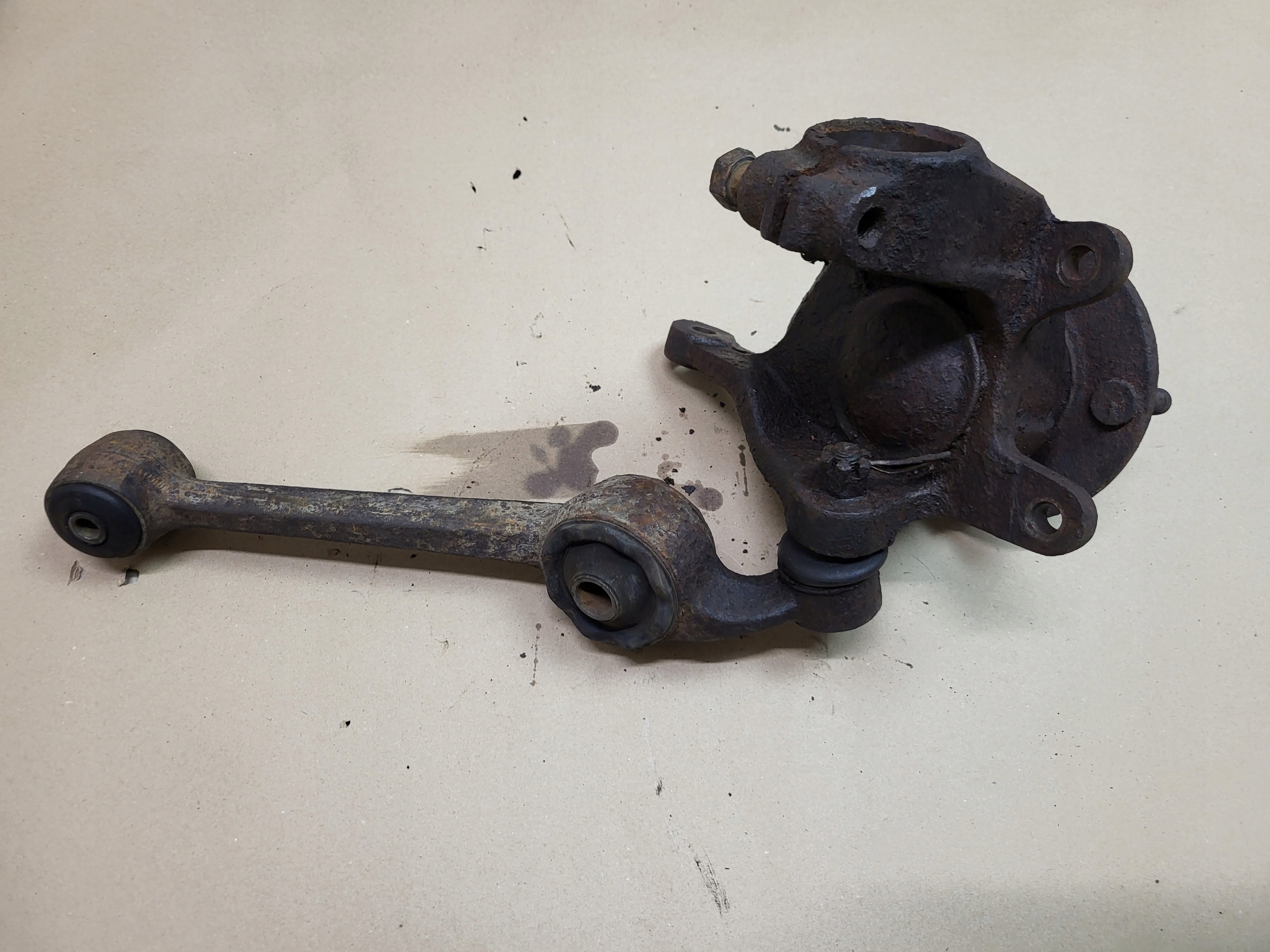otoč čepu rameno přední FORD SIERRA OE