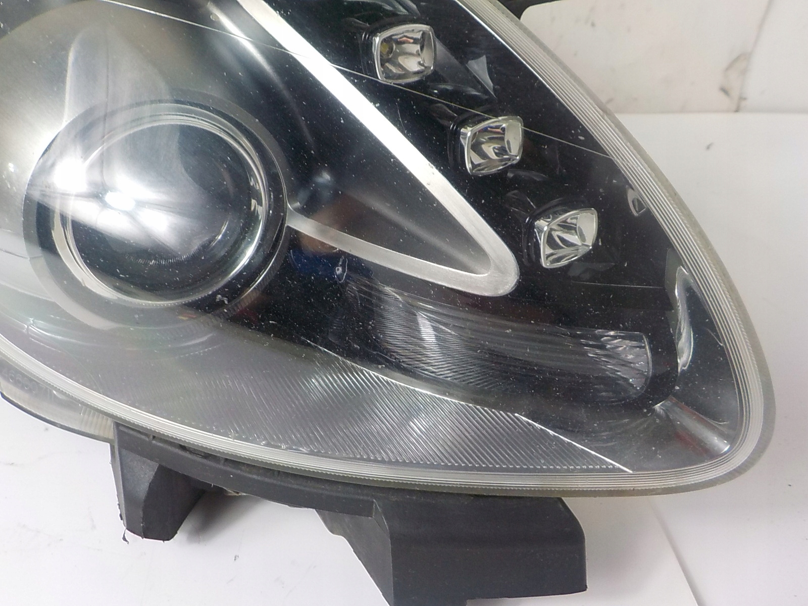 ALFA ROMEO GIULIETTA XENON light right front front UK